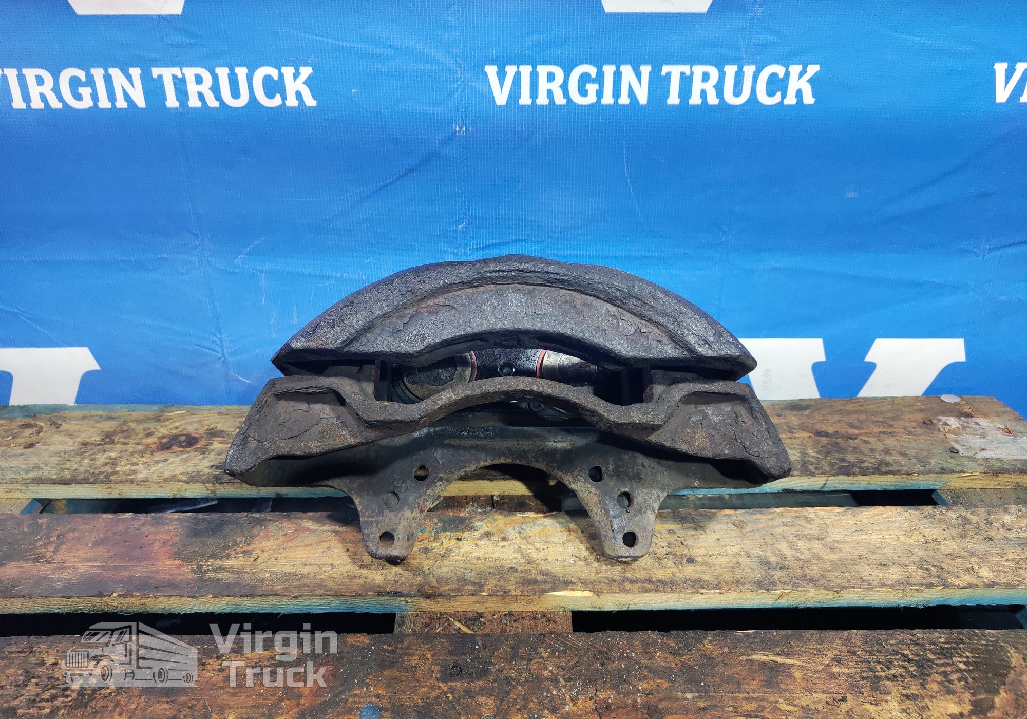 Суппорт для Разные Грузовики