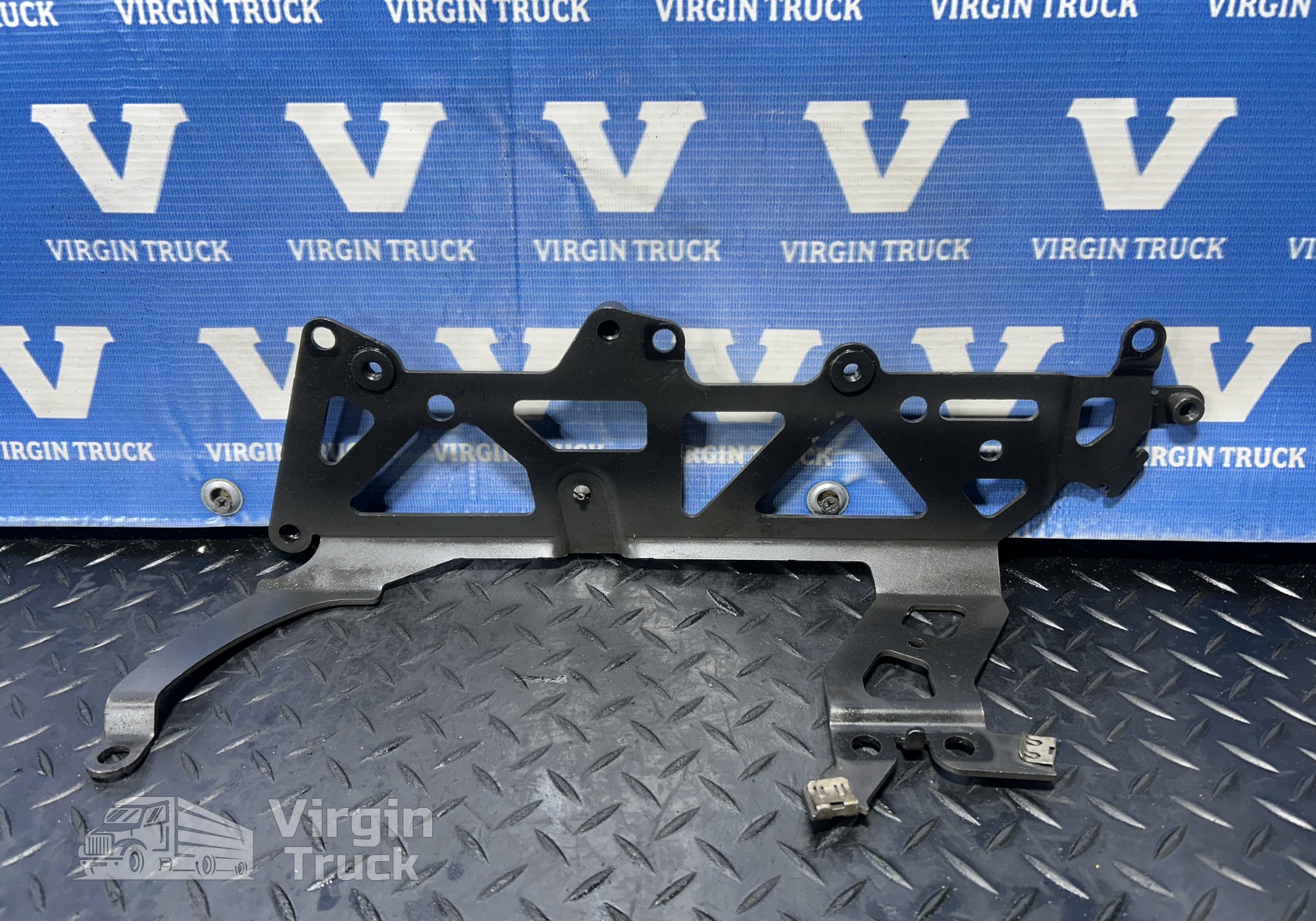 2261613 Кронштейн для Daf XG (с 2021)