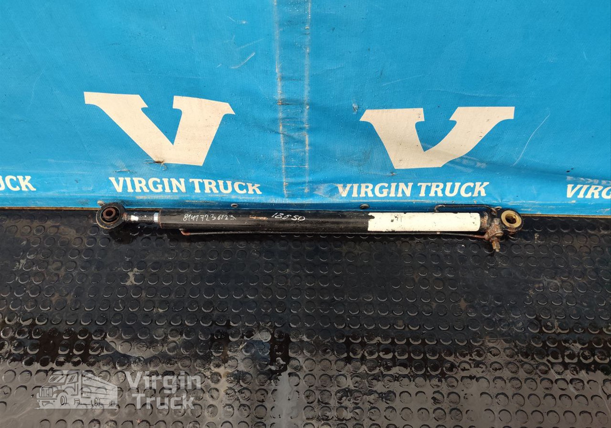 81417236123 Цилиндр подъема кабины для КАМАЗ 54901