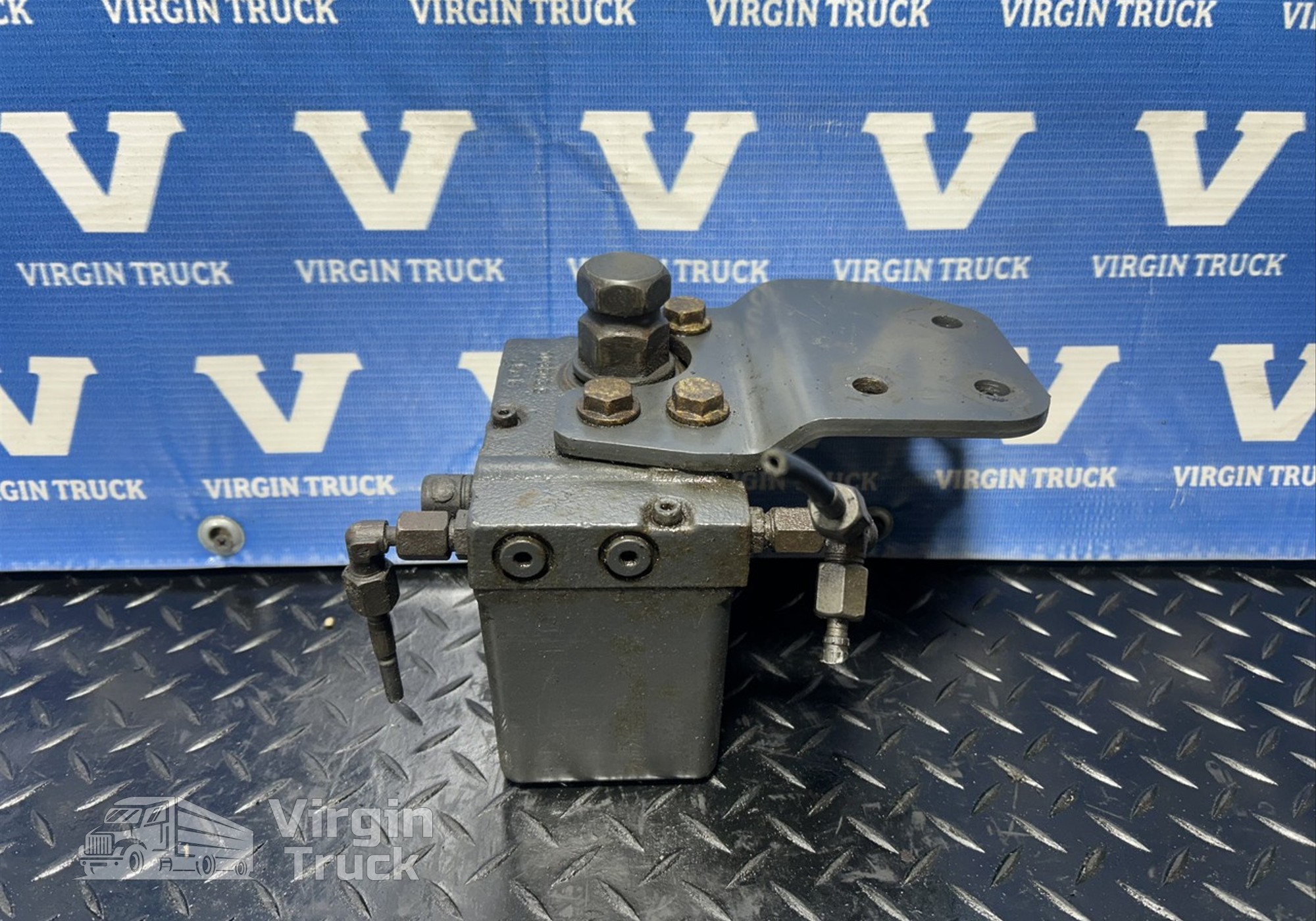 0015533801 Насос подъема кабины для Mercedes-Benz Actros