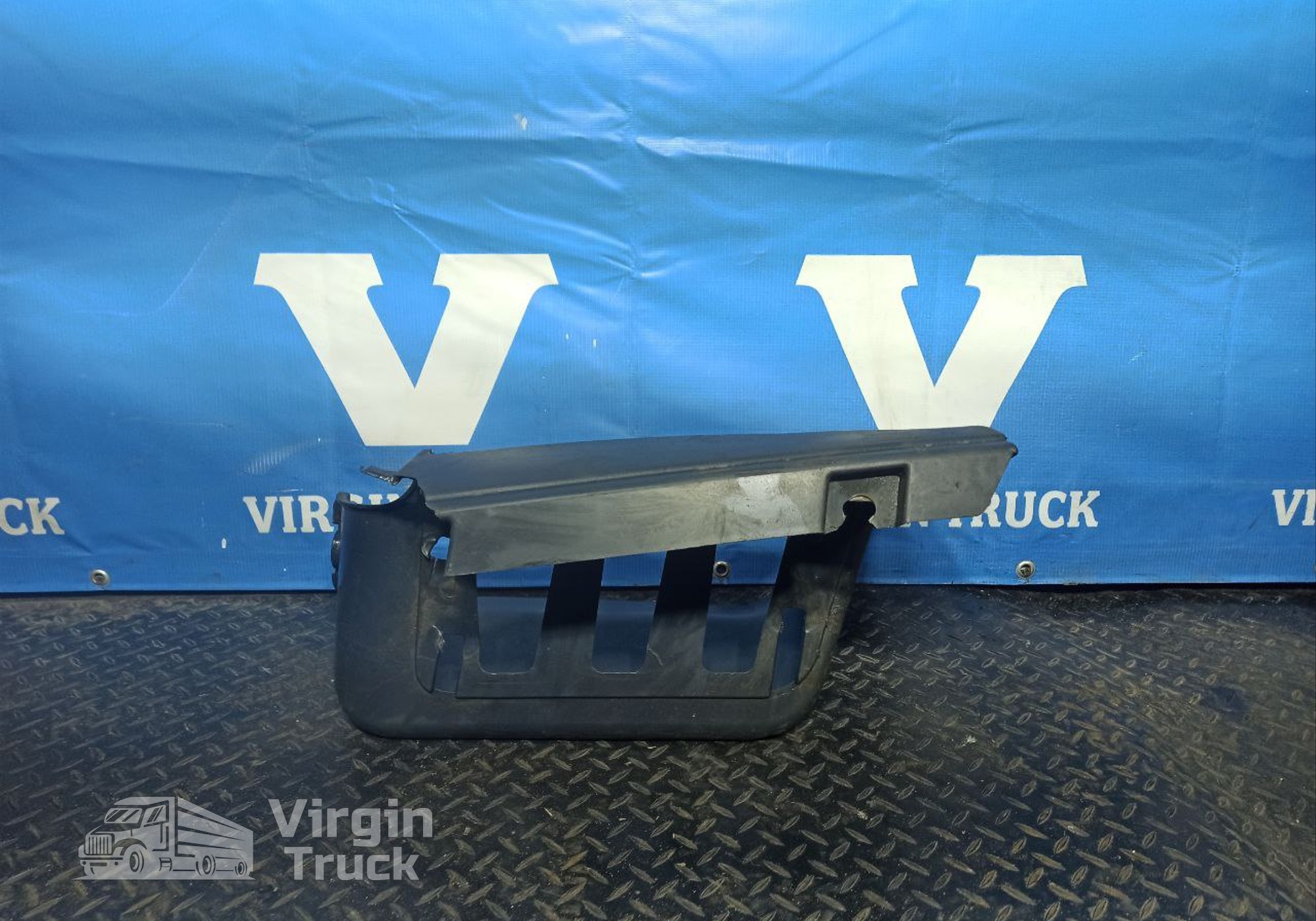 20529638 Кронштейн подножки для Разные Грузовики