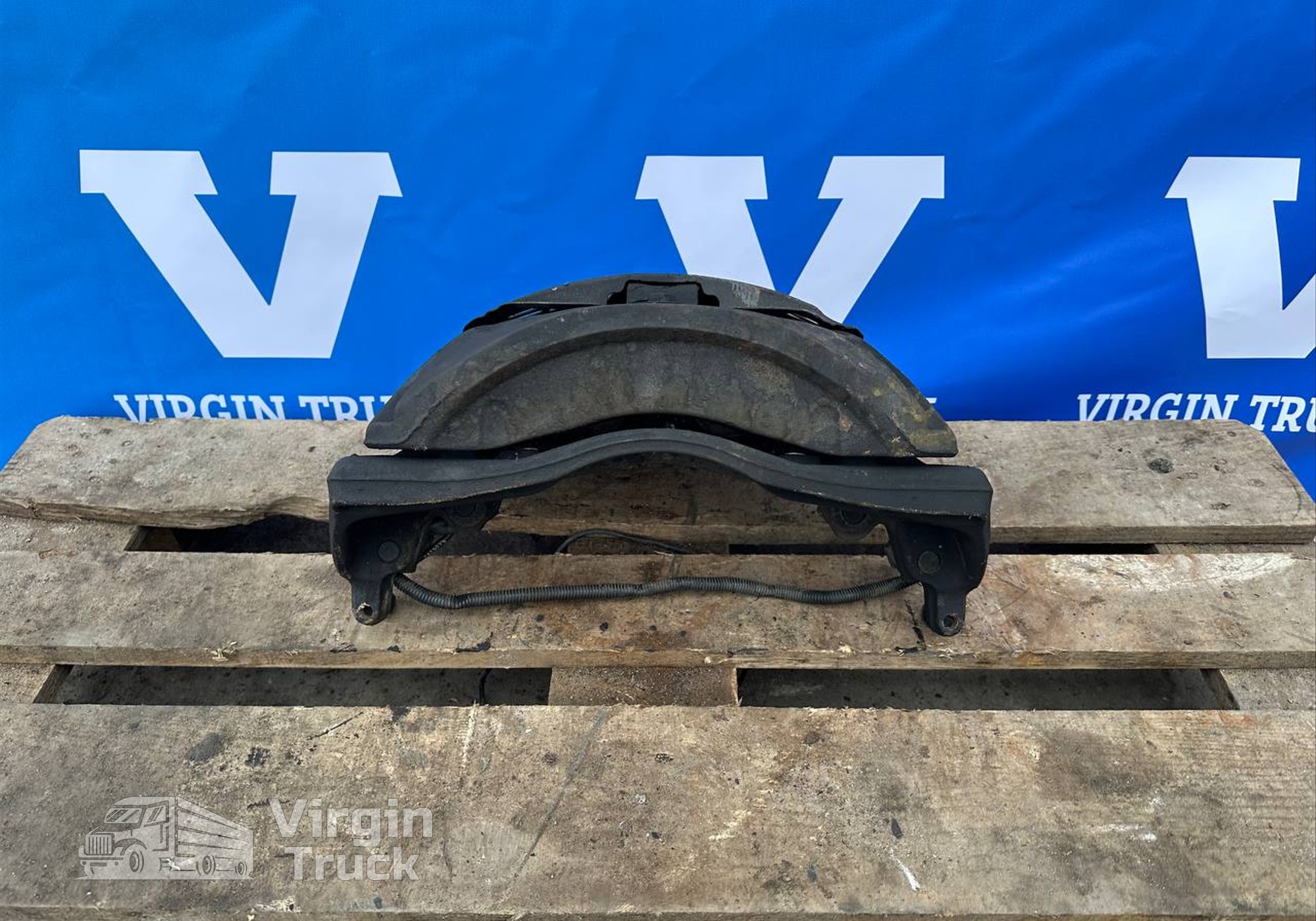 2429515 Суппорт передний правый для Scania 6-series P (с 2016)