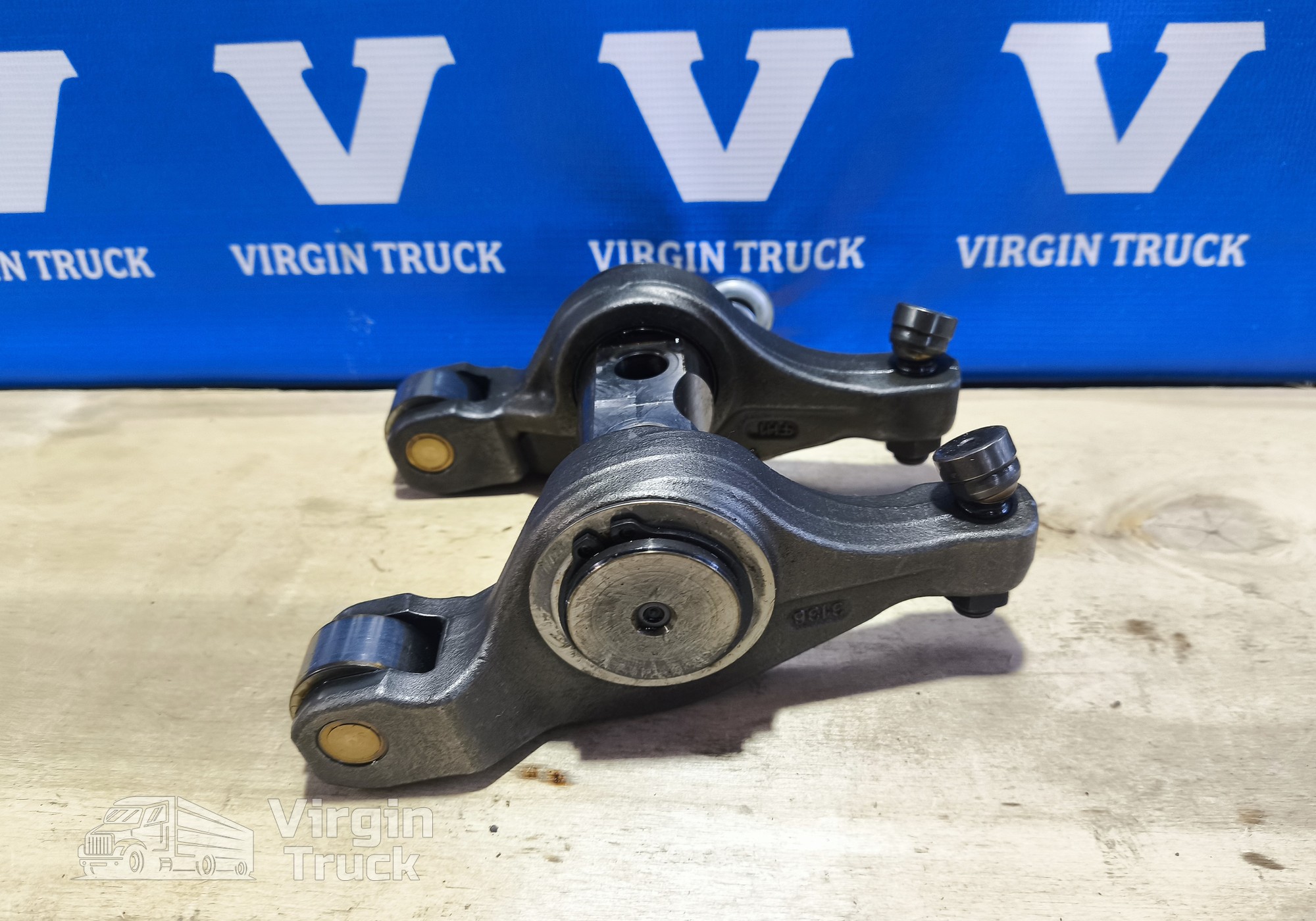 51042006074 Вал рокеров 2018г. для Man TGS