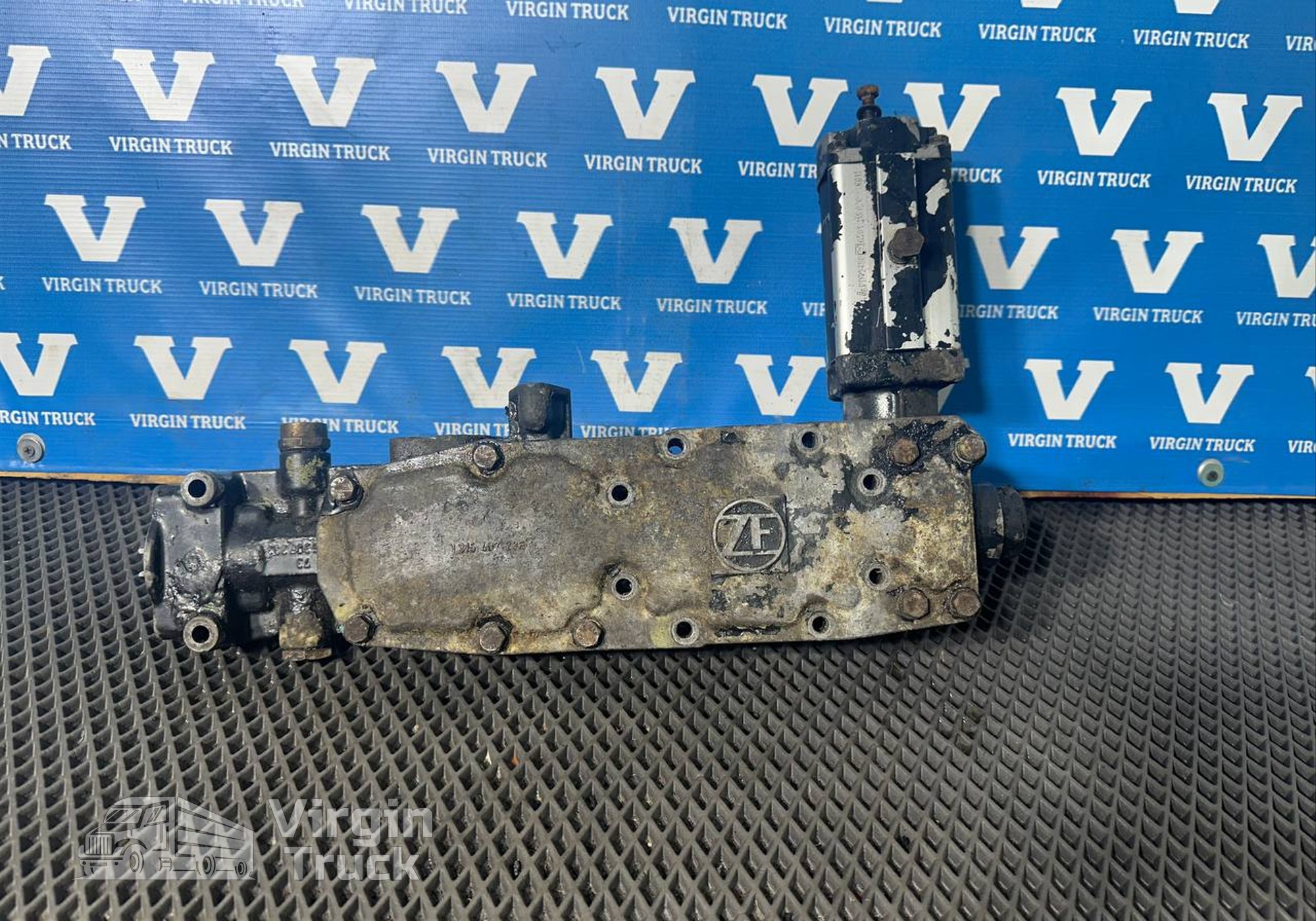 1315407286 Mеxанизм выбopа пepeдaч в сборе для Man TGA (с 2000 по 2007)