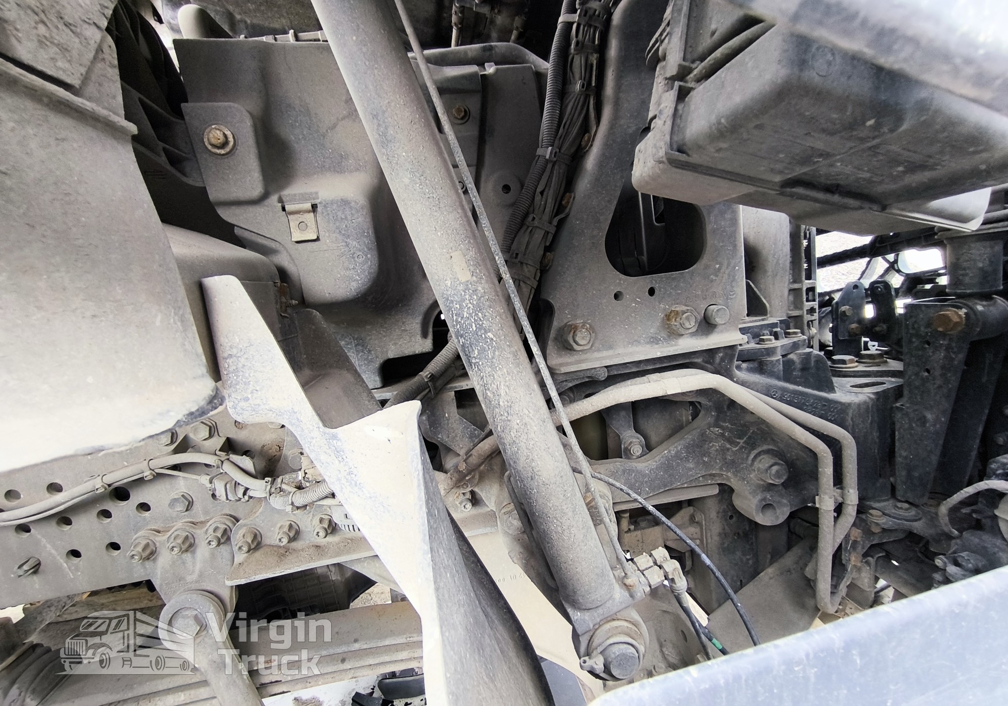 A0035530405 Цилиндр подъема кабины 2021г. для Mercedes-Benz Arocs (с 2013)