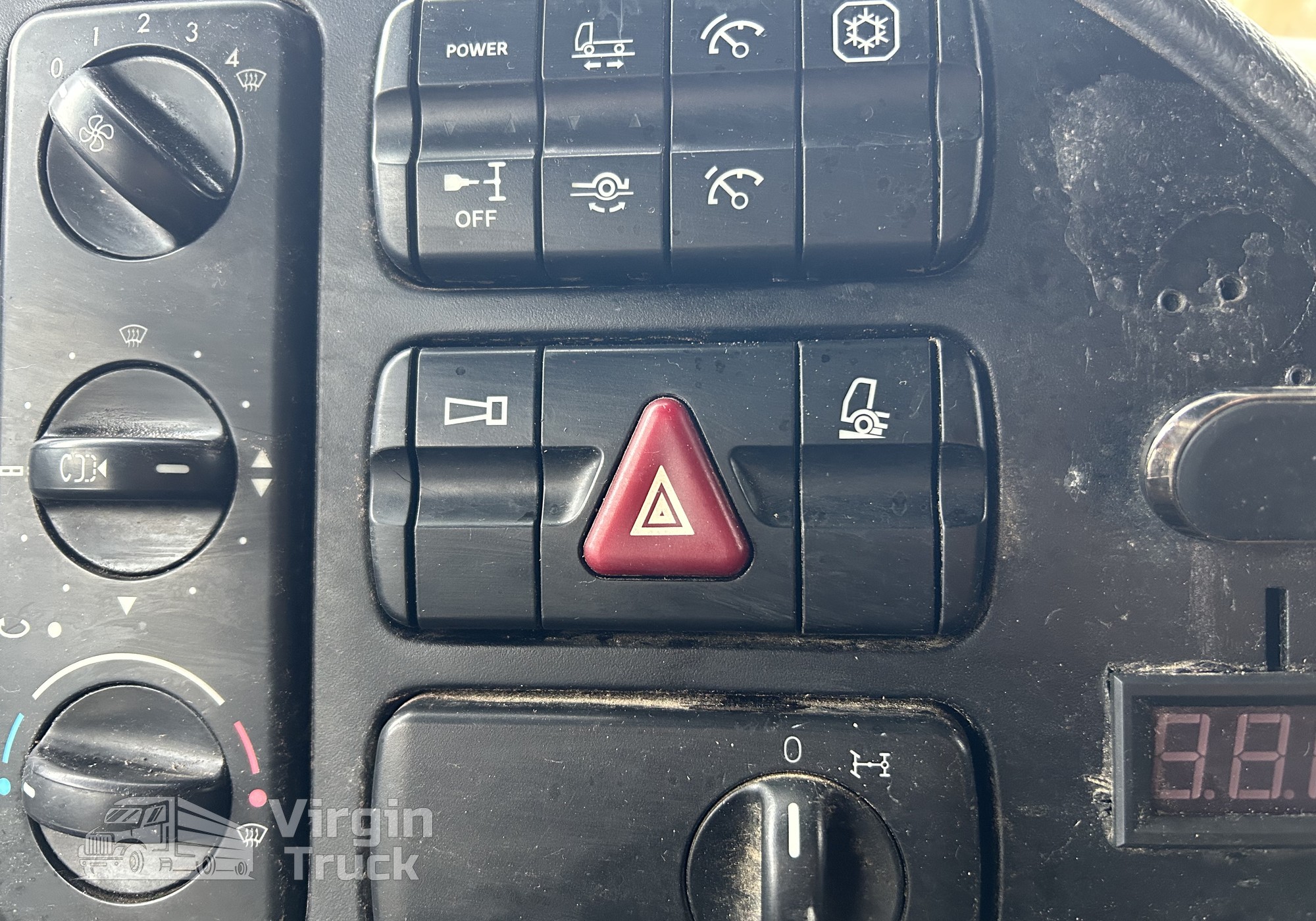 Кнопки разные для Mercedes-Benz Actros MP3 (с 2008)