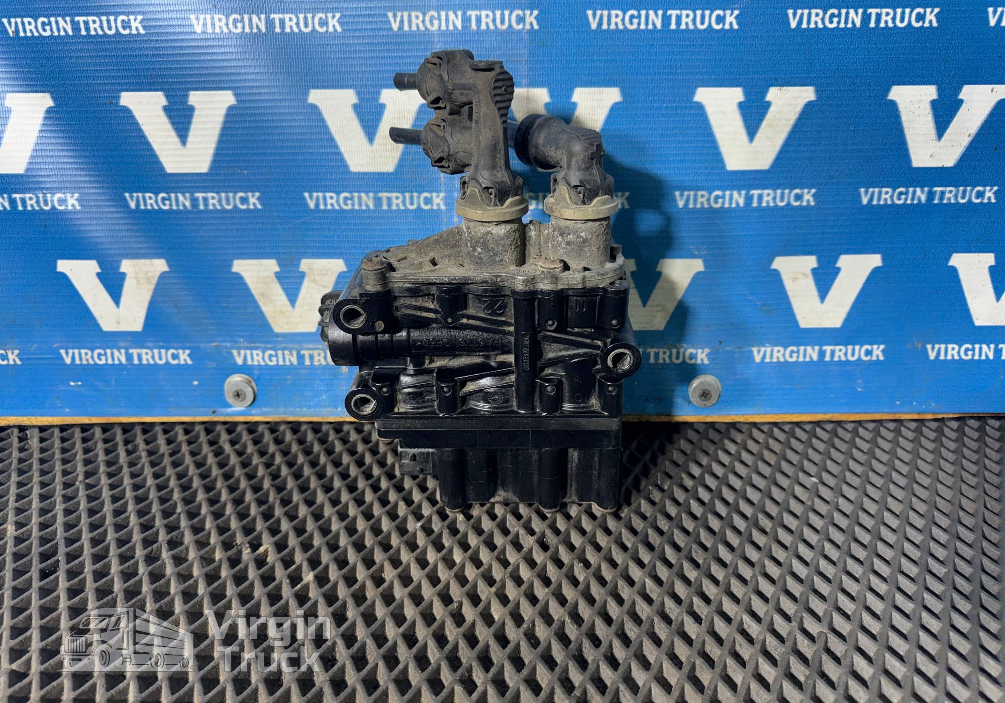 1889796 Кран уровня пола главный для Scania 6-series P (с 2016)