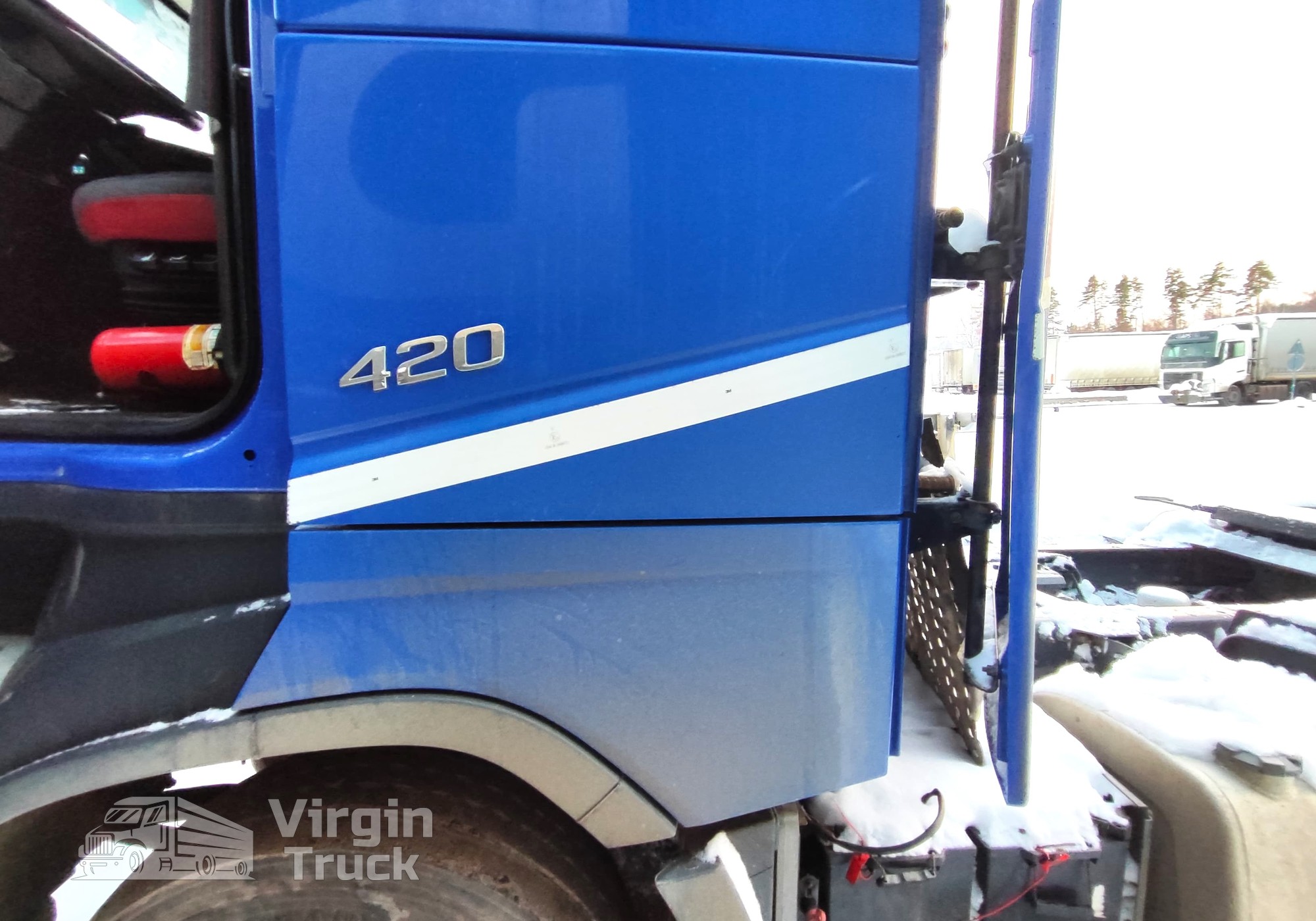 82166367 Продолжение крыла левое 2016 г. для Volvo FH 4 (с 2012)