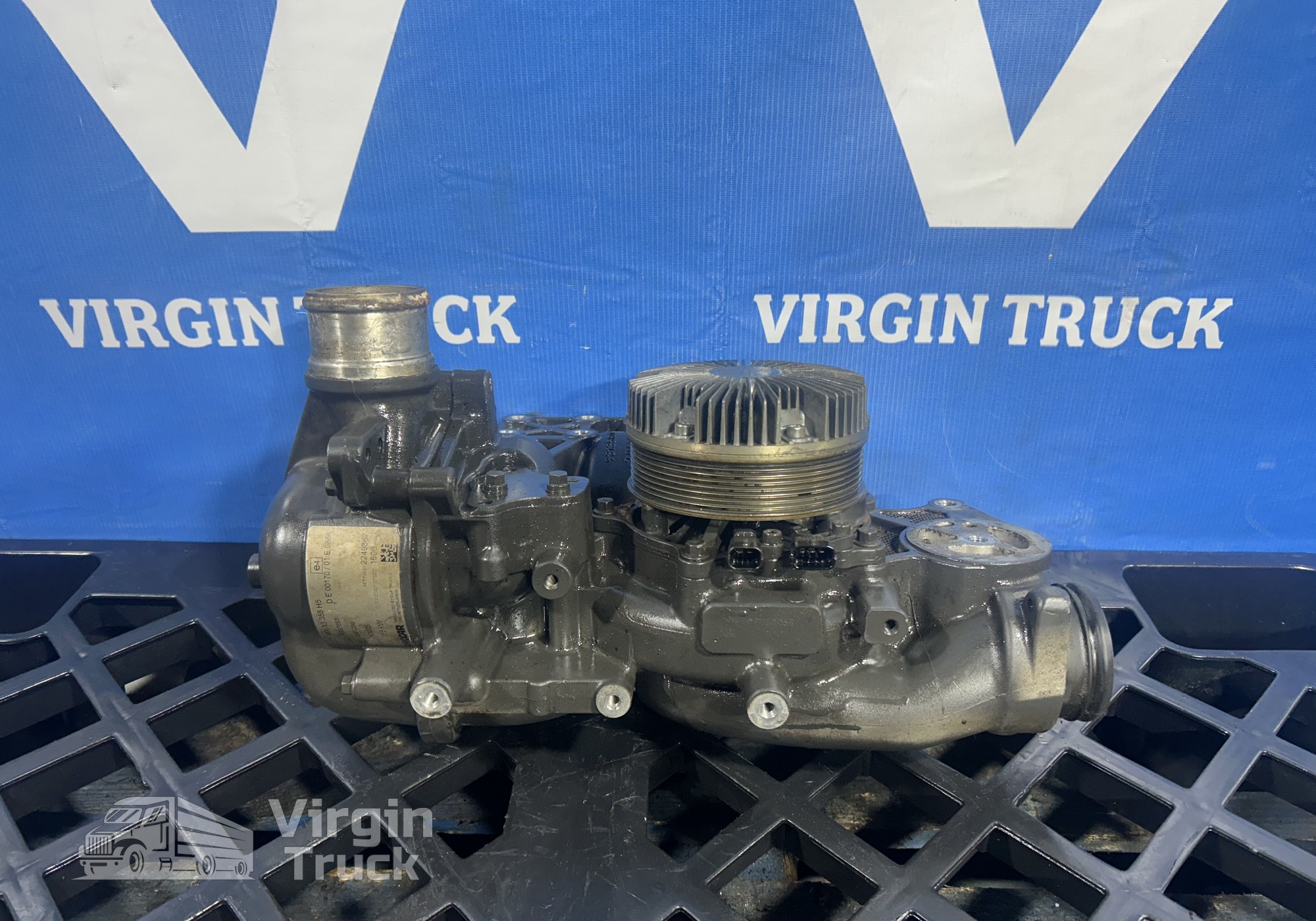 2249867 Насос водяной (помпа) для Daf XG (с 2021)