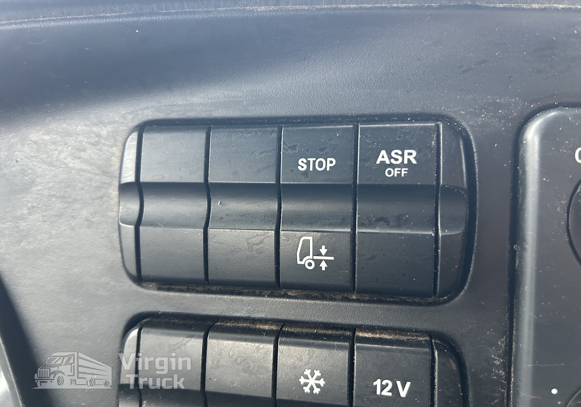 Кнопки разные для Mercedes-Benz Actros MP3 (с 2008)