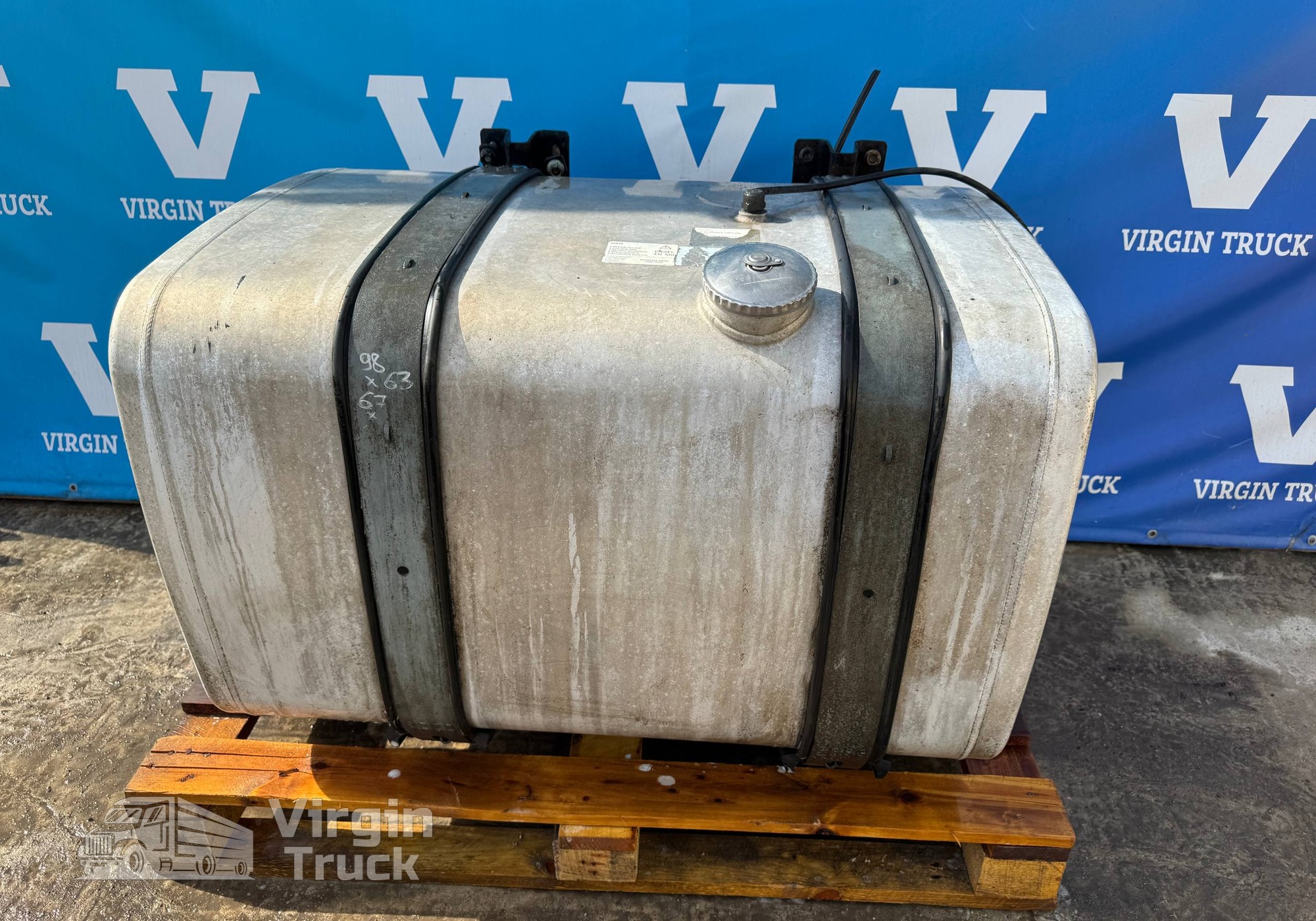 81122015918 Бак топливный 370L для Man TGX II (с 2012)