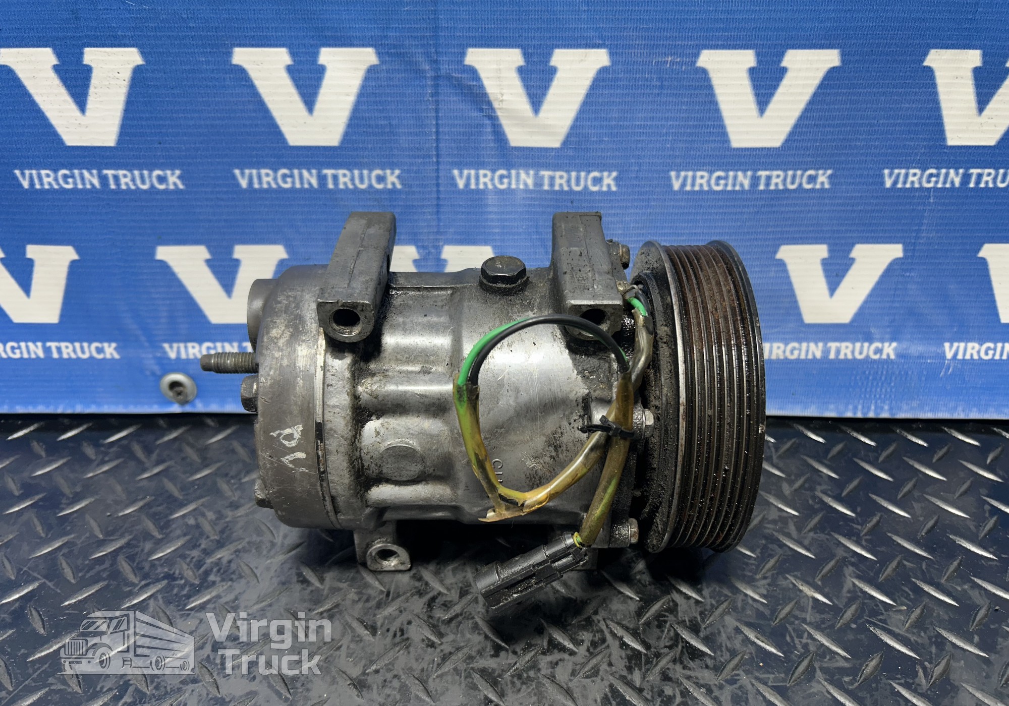 2041760 Компрессор кондиционера