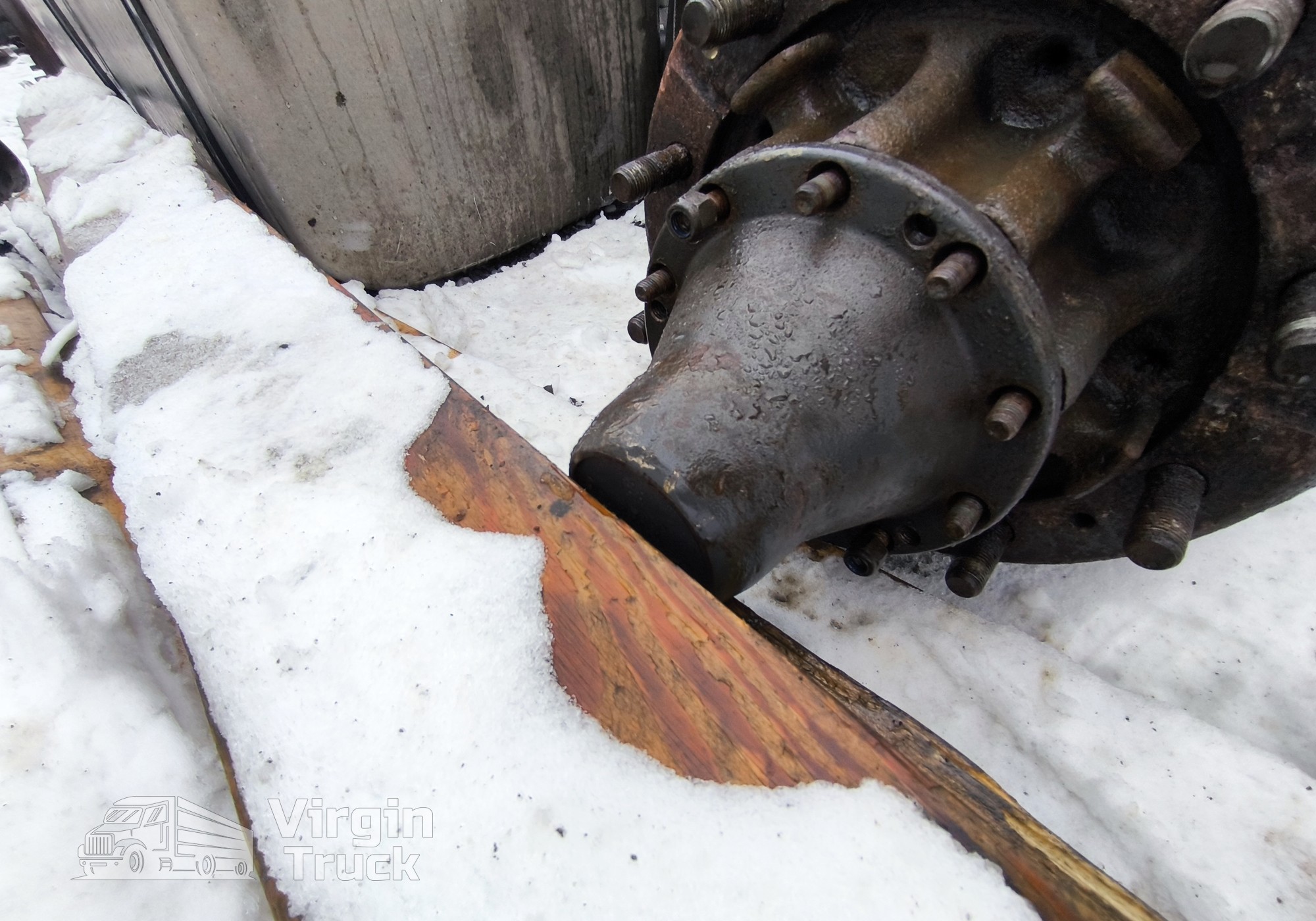 2437692 Крышка ступицы задней для Scania 3-series