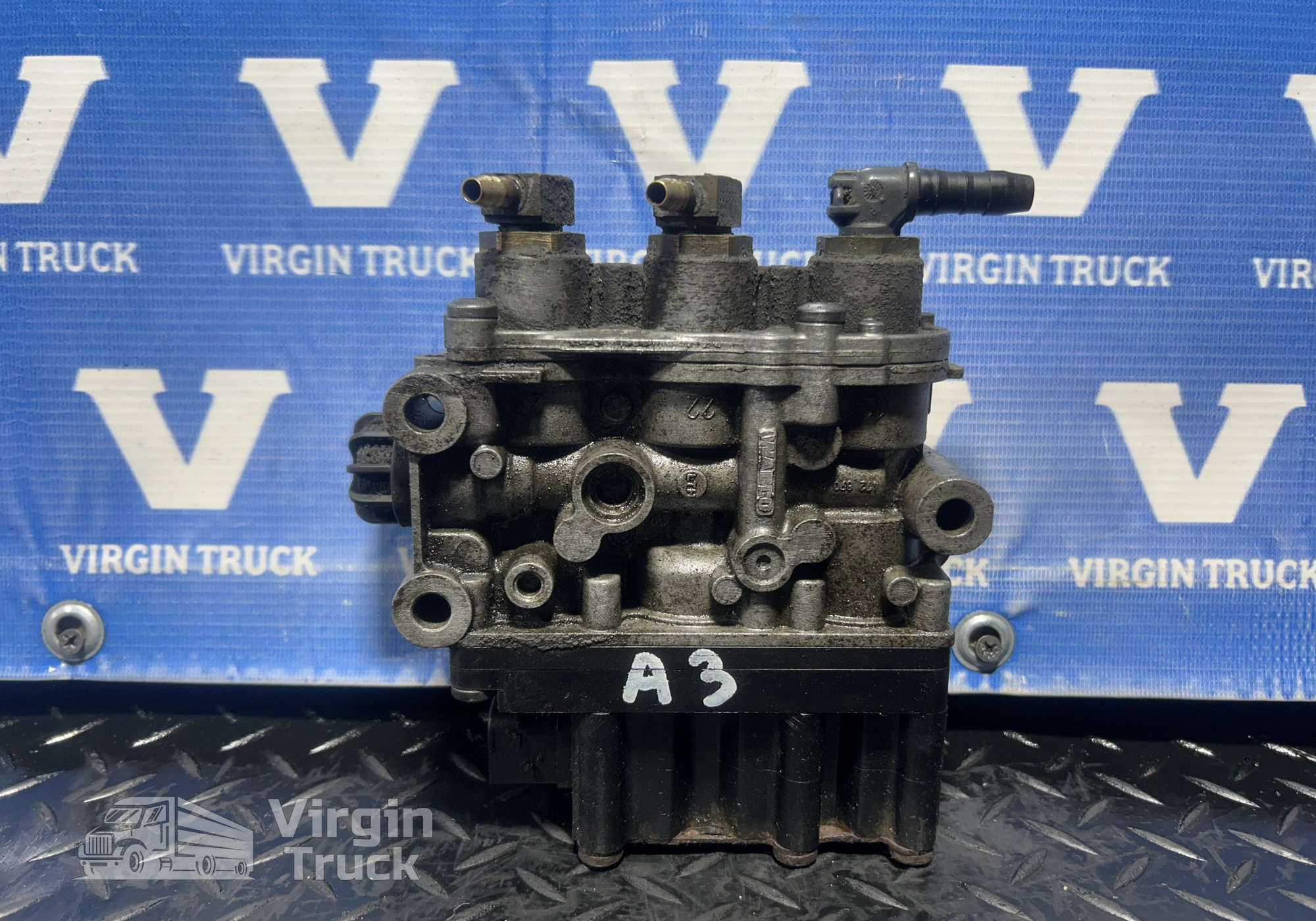 A0013271425 Кран уровня пола для Mercedes-Benz Actros MP3 (с 2008)