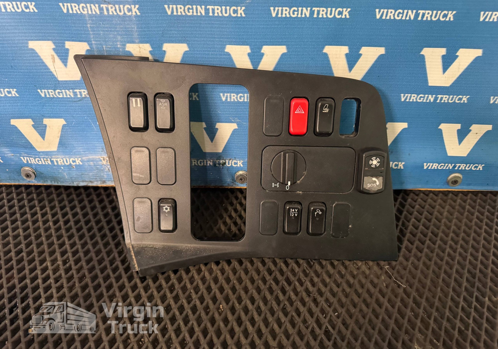 9406802107 Центральная консоль 2021г. для КАМАЗ