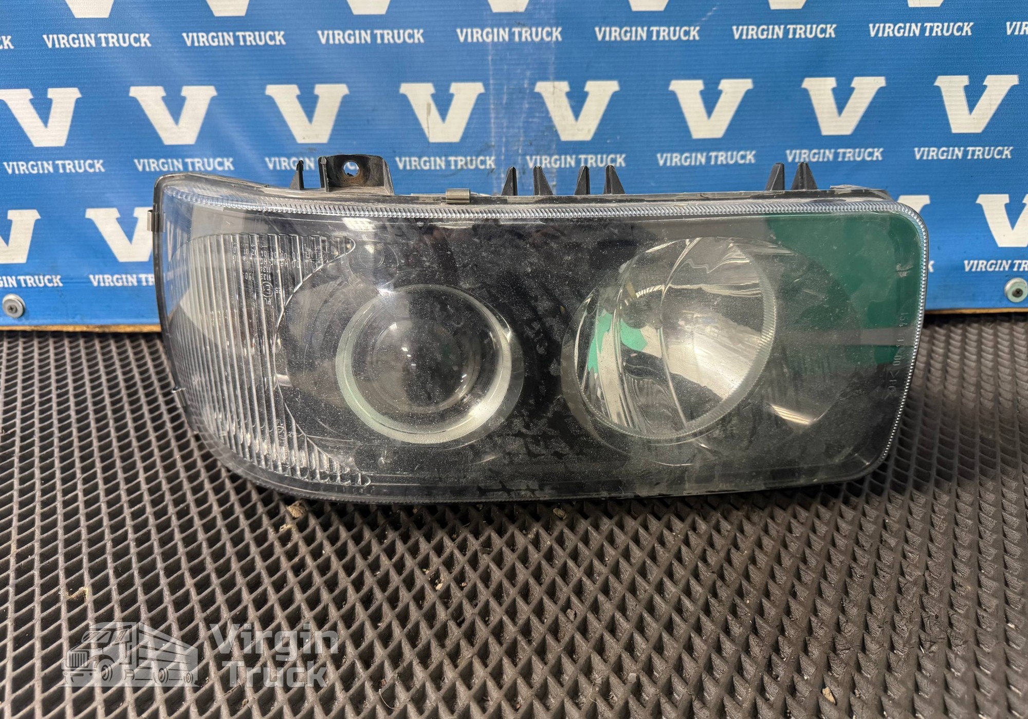 1699301 Фара правая для Daf XF105 (с 2005)