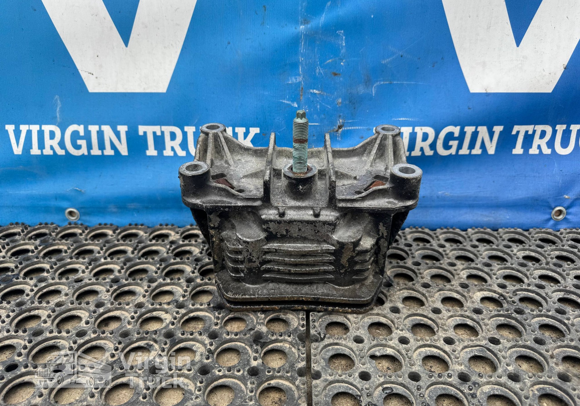 81962100677 Подушка двигателя задняя для Man TGX II (с 2012)