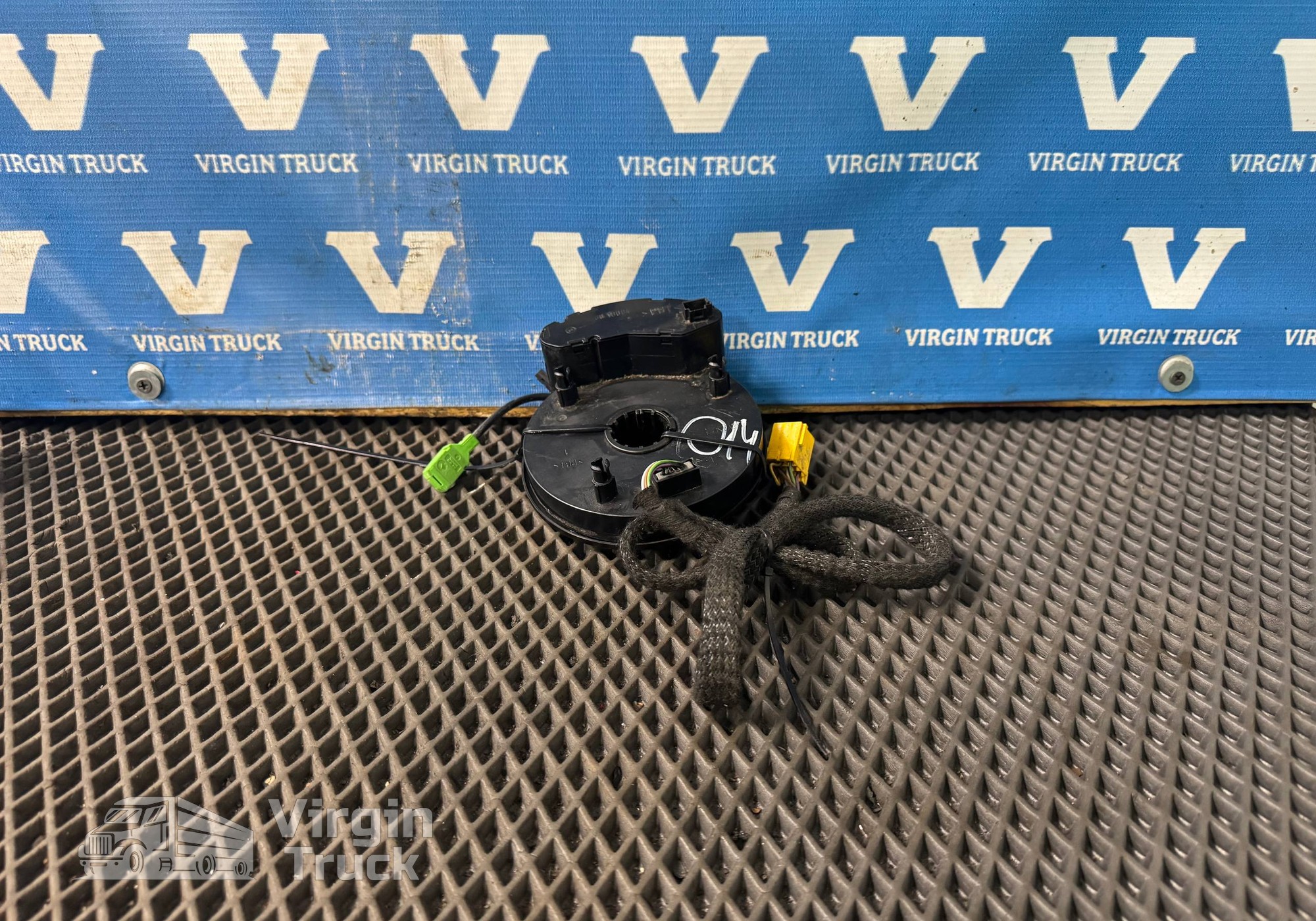 1677033 Шлейф подрулевой для Daf XF