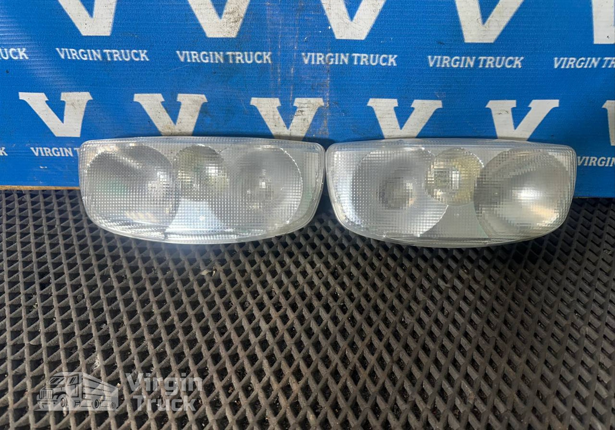 9438201201 Комплект плафонов подсветки салона для Mercedes-Benz Axor II (с 2004 по 2010)