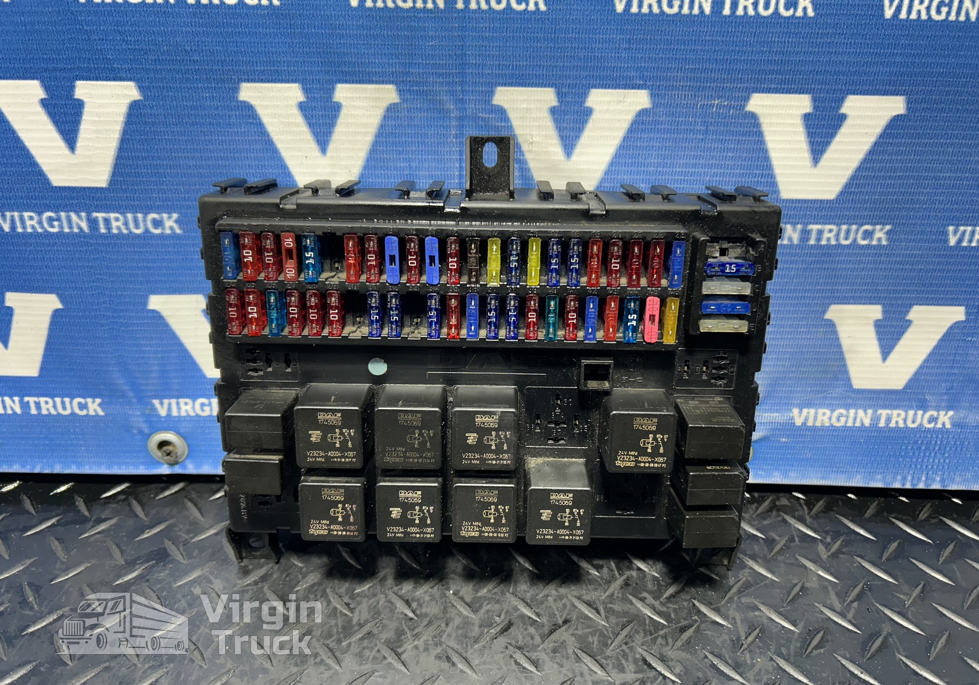 1895428 Блок предохранителей для Daf 95