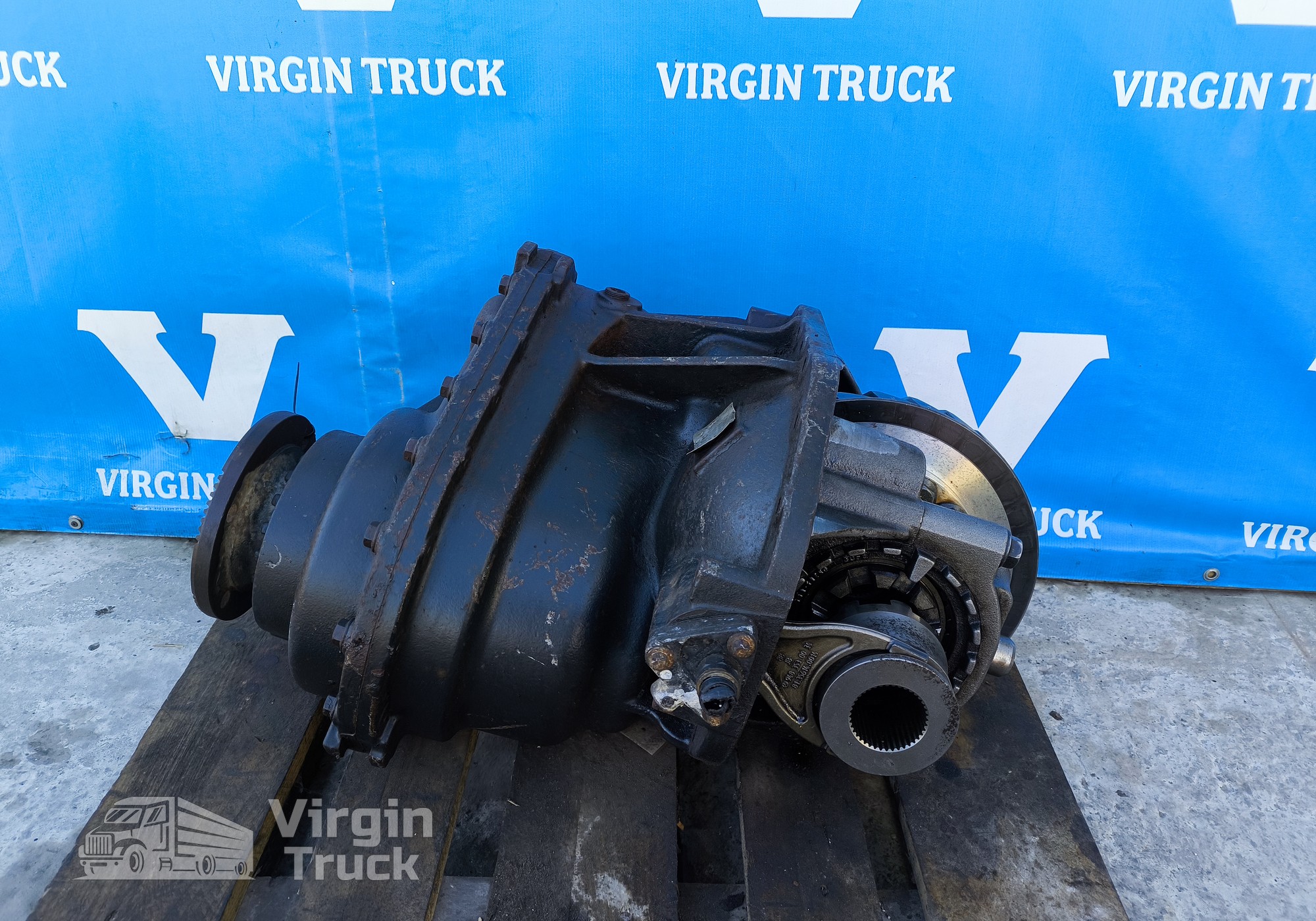 81356006558 Редуктор проходного моста HPD-1682