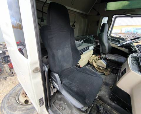 81623076642 Сиденье переднее правое для Man TGS I (с 2007)