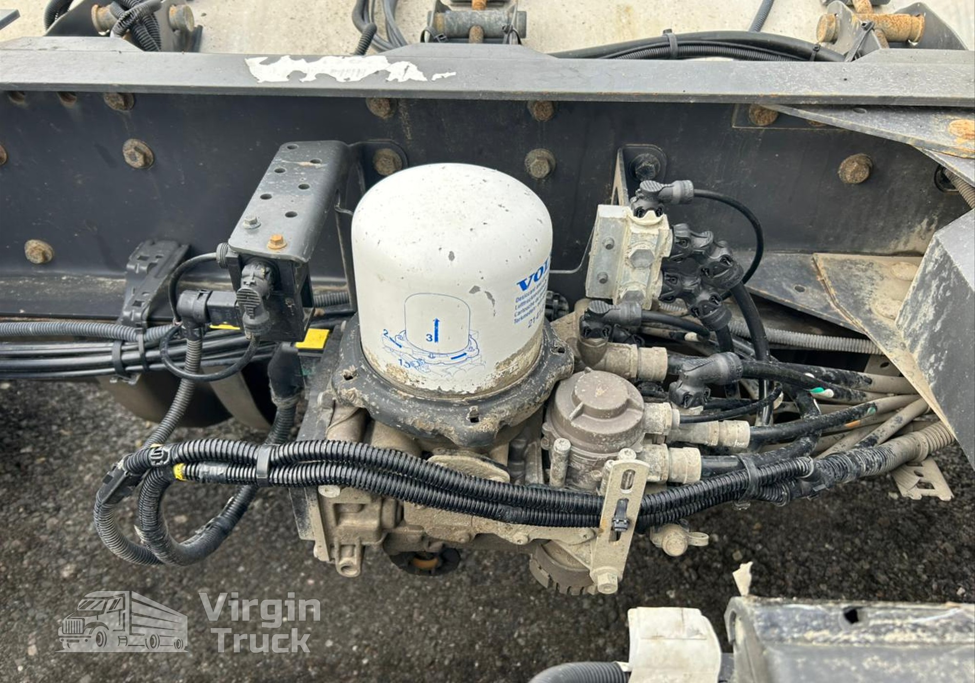22858336 Осушитель воздуха 2017г для Volvo FH