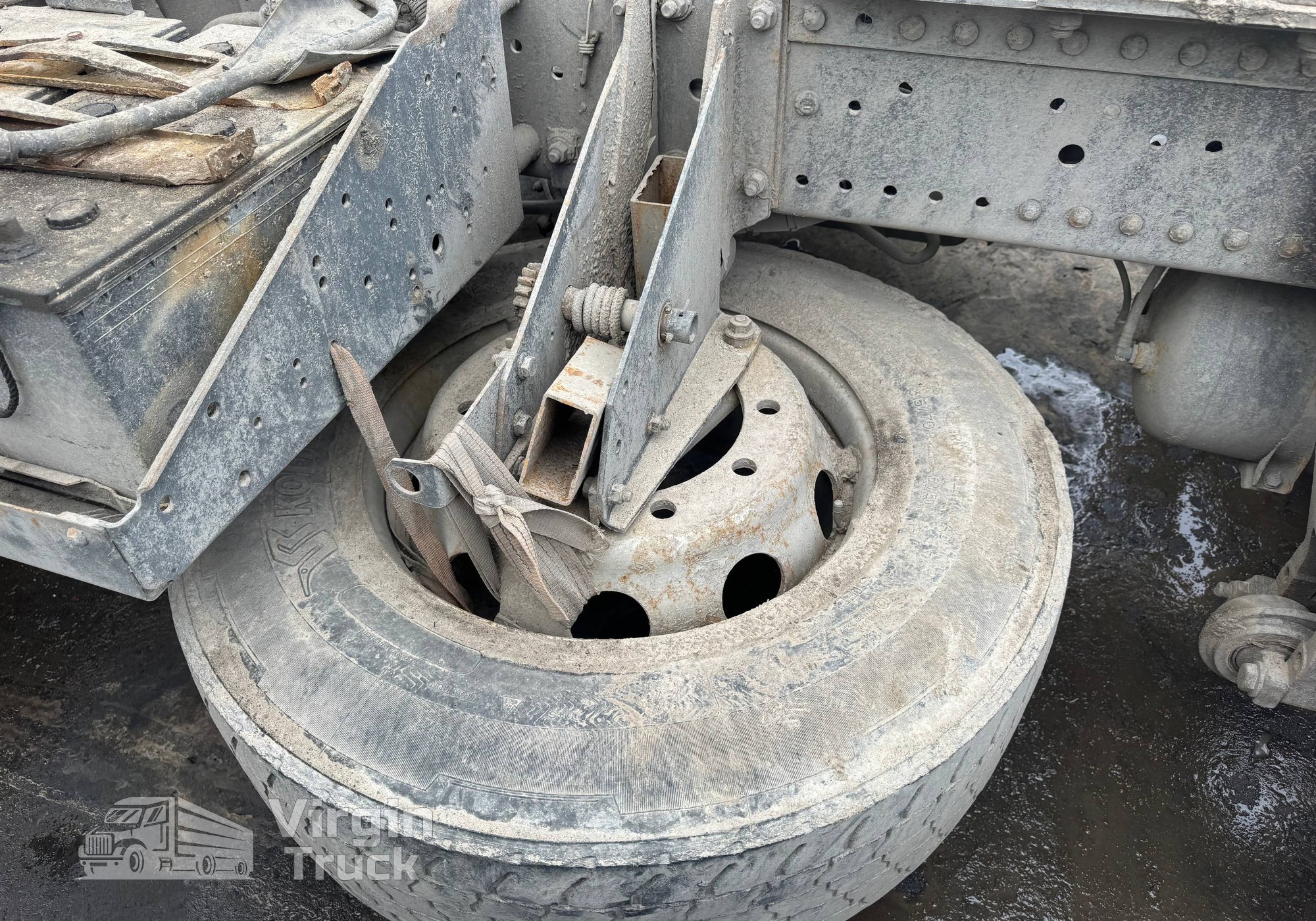 9444000226 Kpoнштeйн зaпасного кoлeca 2017г. для Mercedes-Benz Actros MP3 (с 2008)