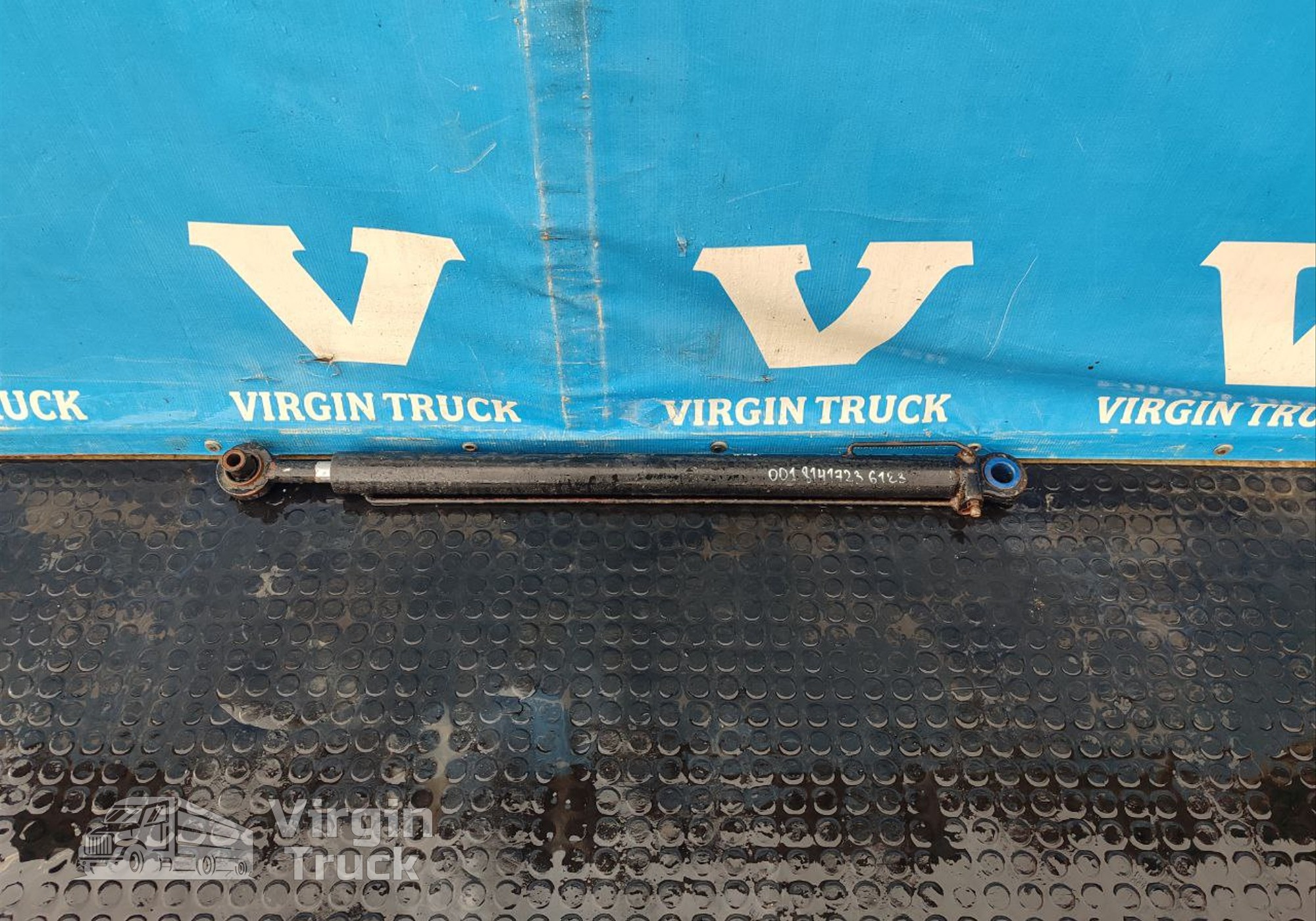 81417236123 Цилиндр подъема кабины для КАМАЗ 54901