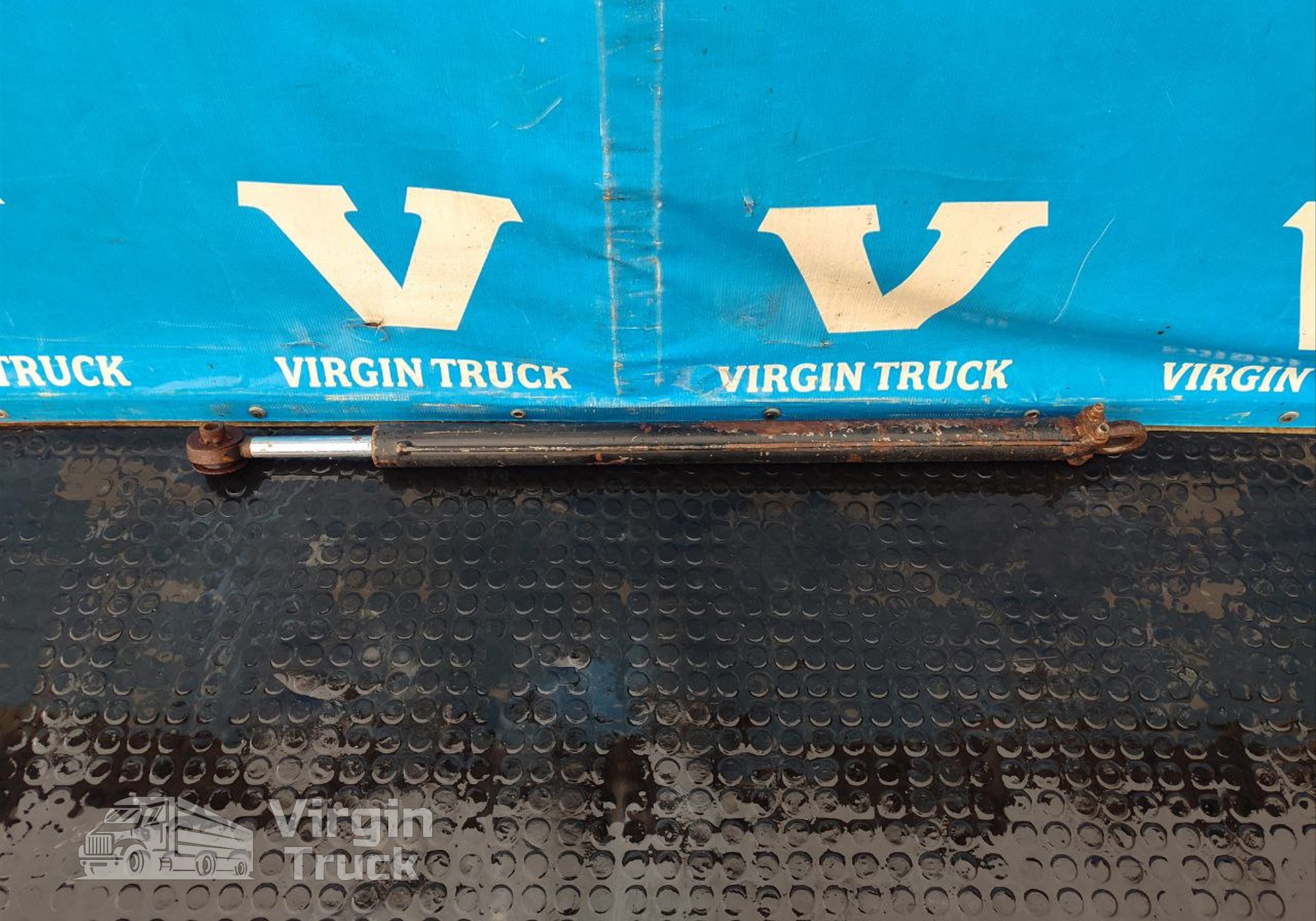 81417236123 Цилиндр подъема кабины для КАМАЗ 54901