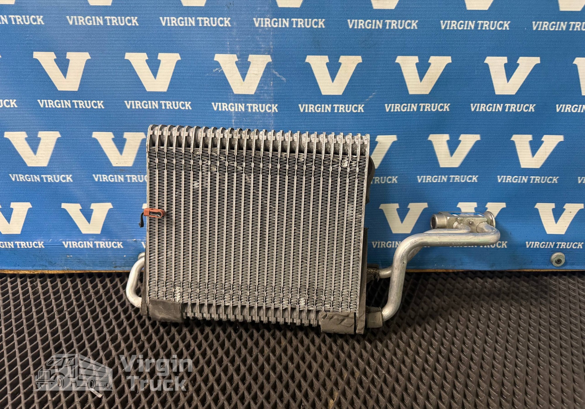 52407050 Радиатор кондиционера