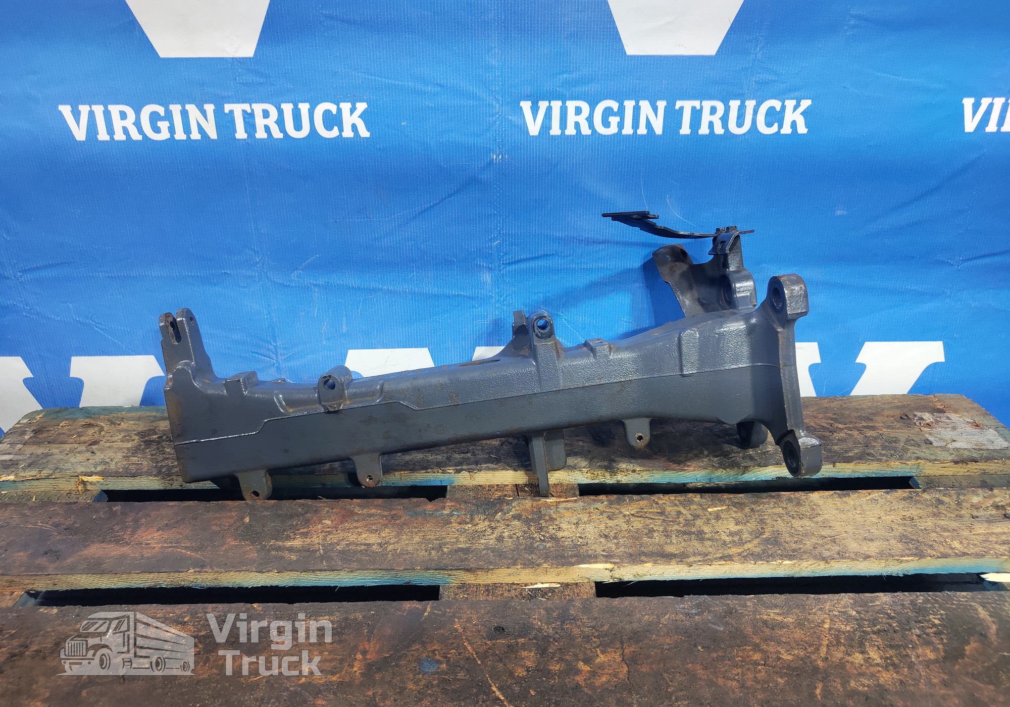 2318439 Кронштейн для Daf XG (с 2021)