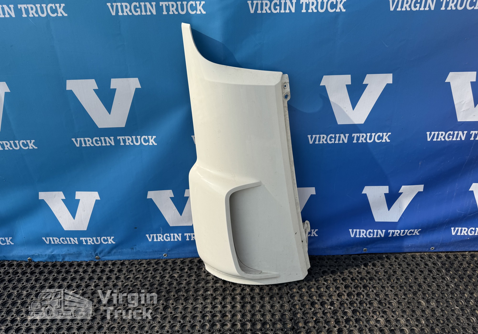 1835762 Угол кабины правый 2021г. для Daf XF106 (с 2012)