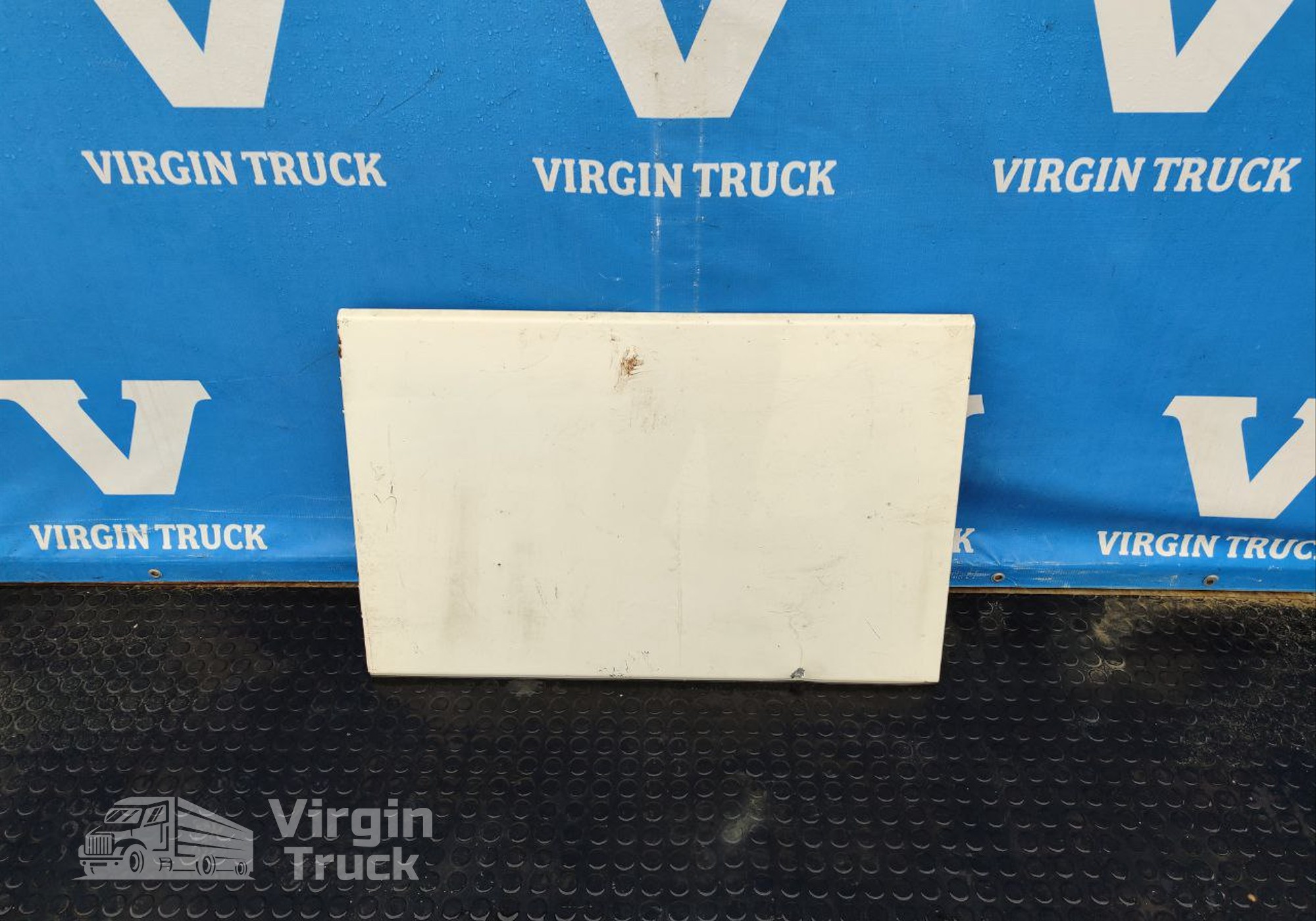 1311495 Крышка инструментального ящика для Daf XF105