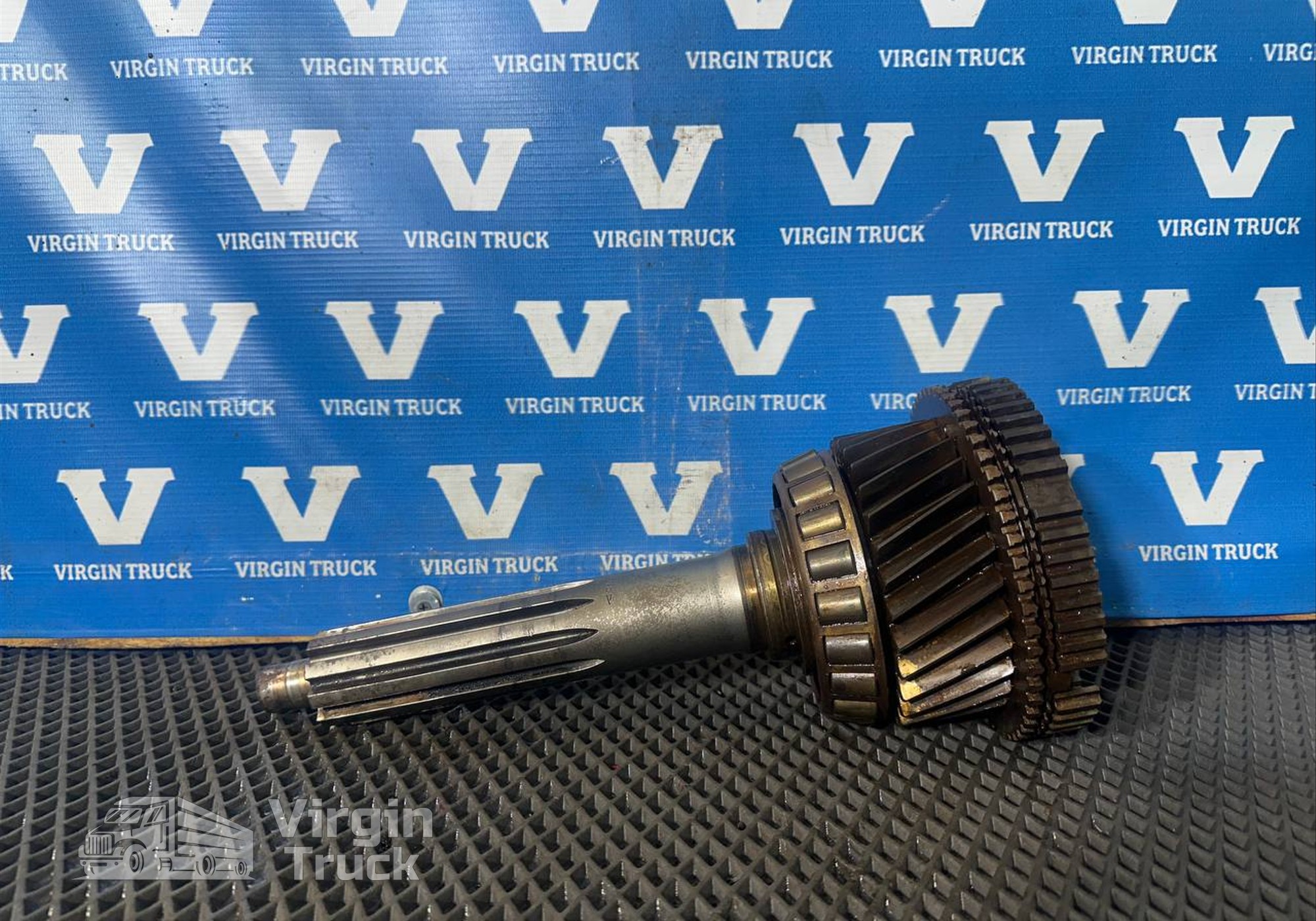 1356302116 Вал первичный КПП ZF