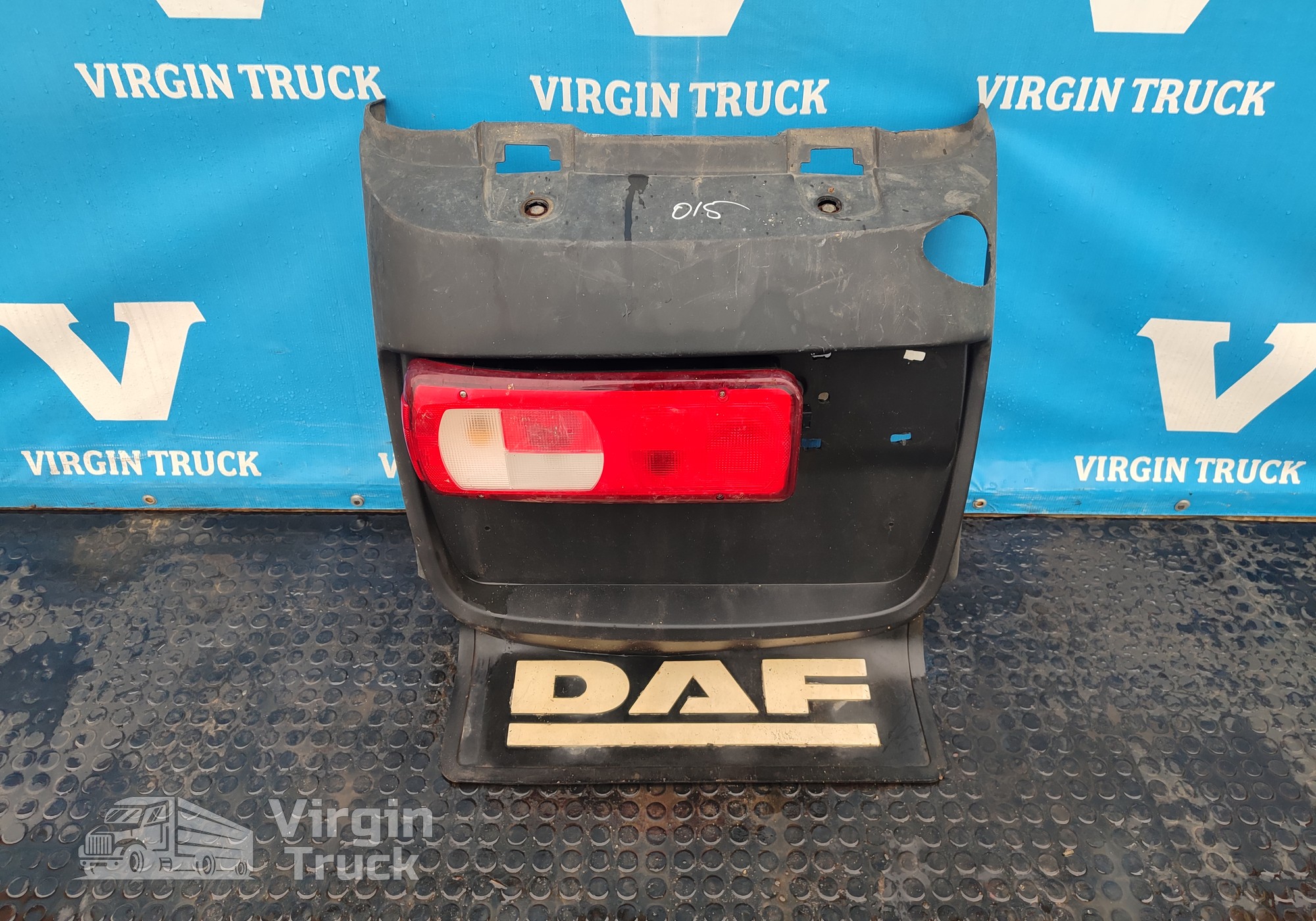 1875553 Крыло заднее левое для Daf XF106