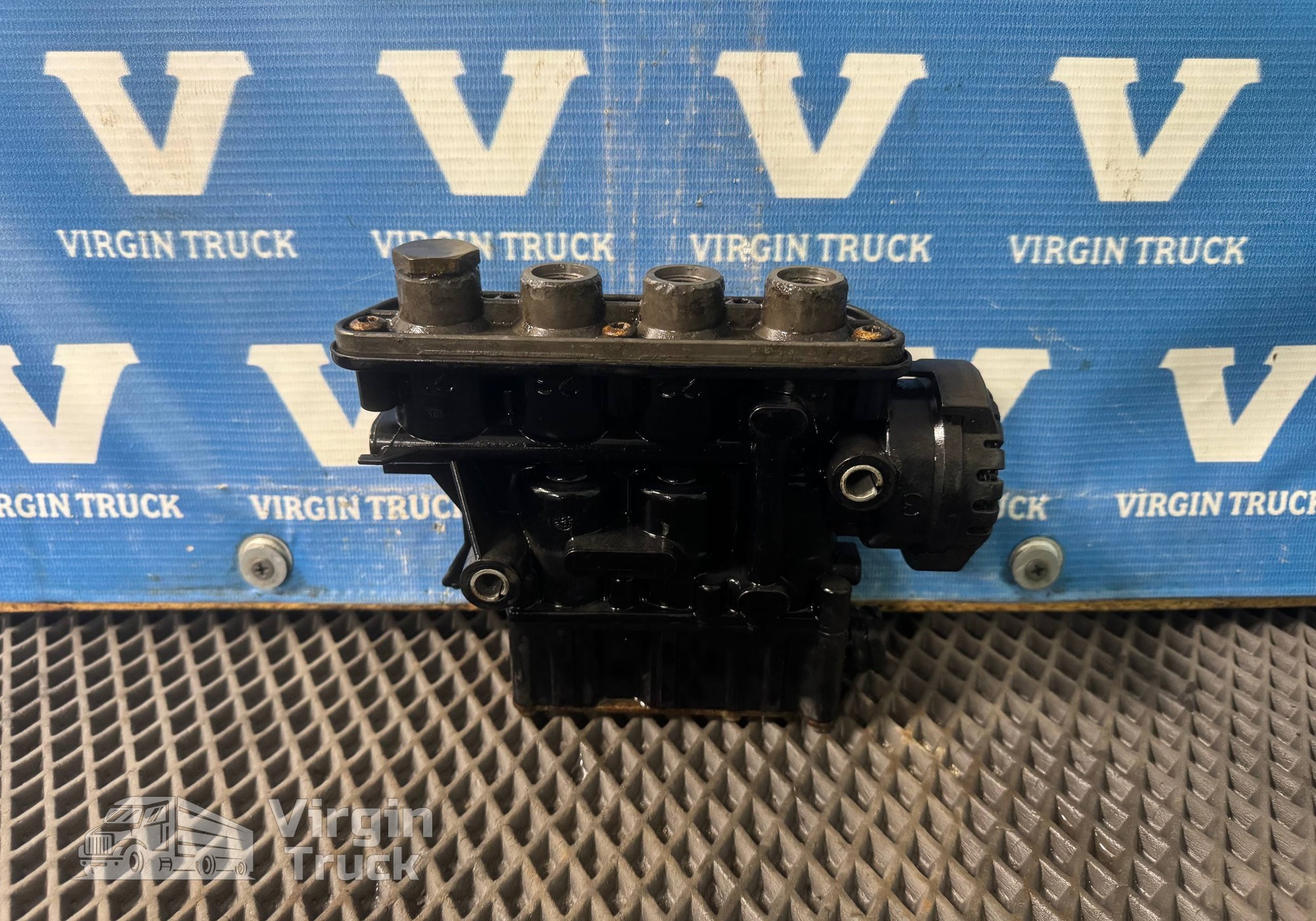 5010457434 Кран уровня пола главный 2019г. для Renault