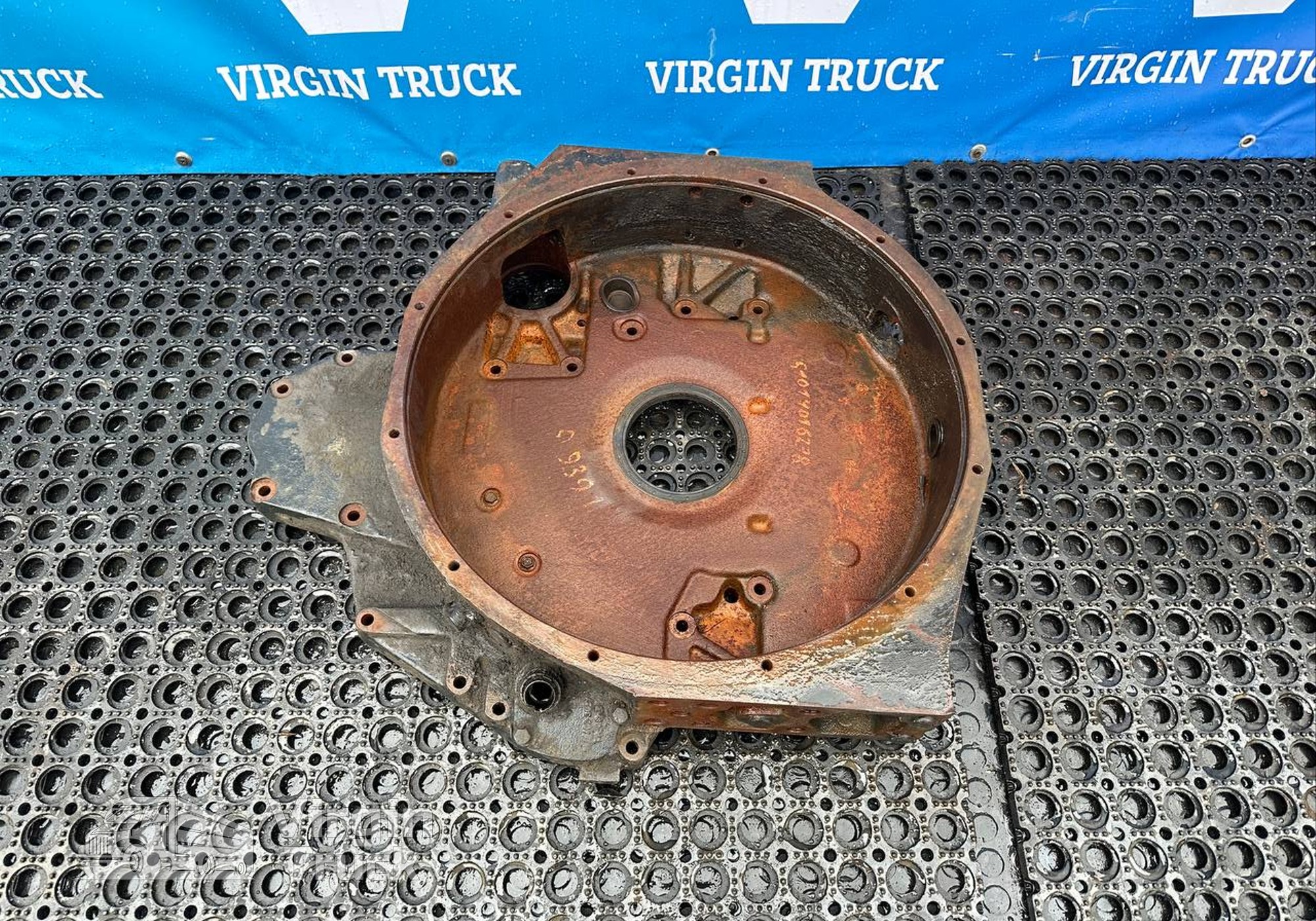 57014013232 Кожух маховика D2876LF12 для Man TGA (с 2000 по 2007)