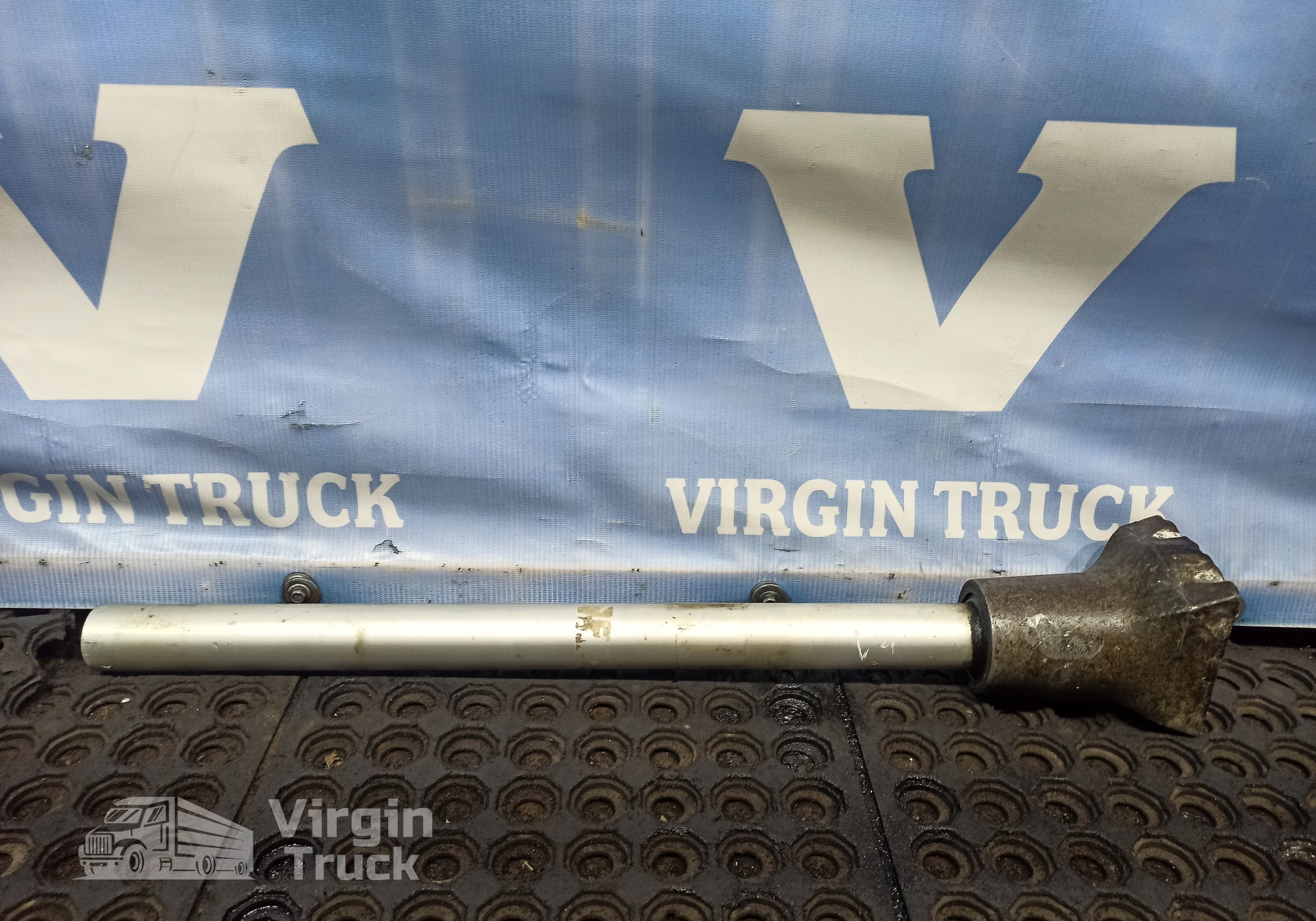 21213203 Кронштейн крыла заднего для Volvo FH 2 (с 2002 по 2008)