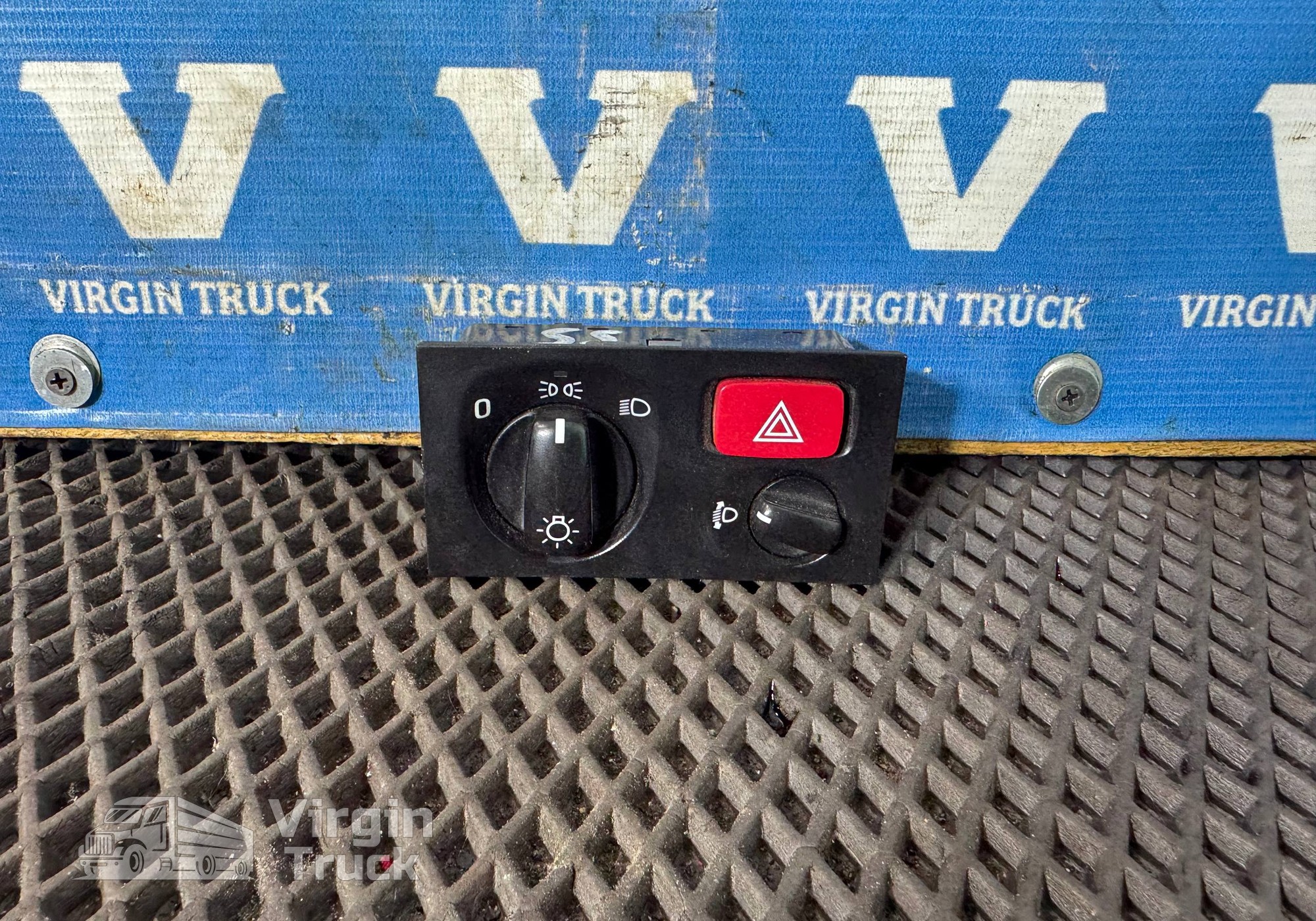 0431601 Блок управления светом для Scania 5-series G (с 2004 по 2016)