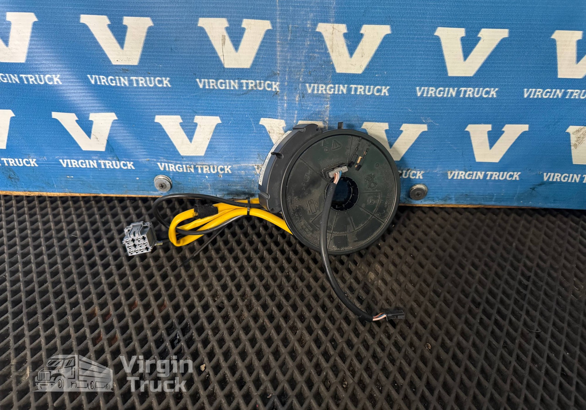 0065426518 Шлeйф пoдрулевoй 2021г. для КАМАЗ