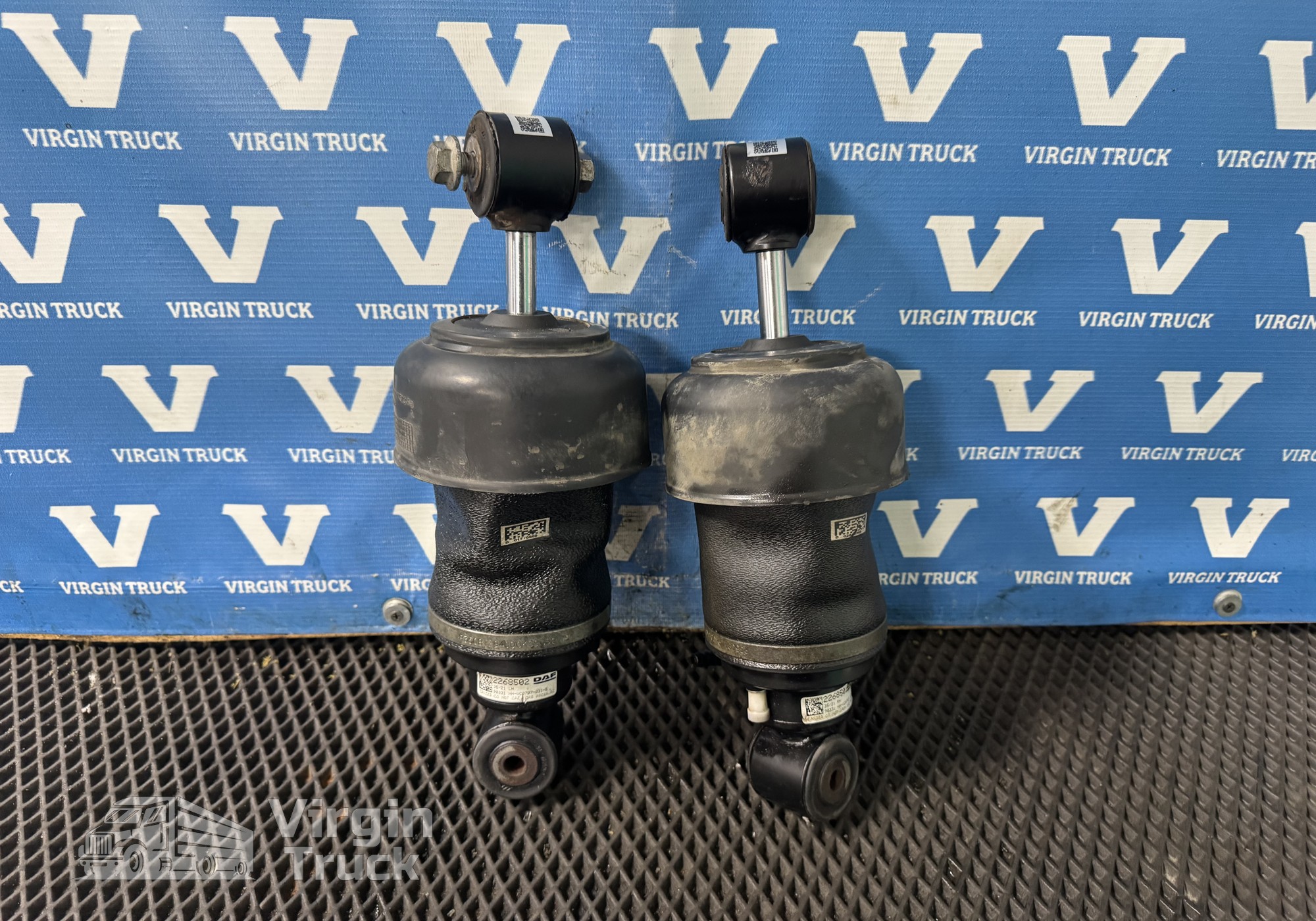 2268502 Комплект подушек кабины задних для Daf XF106 (с 2012)