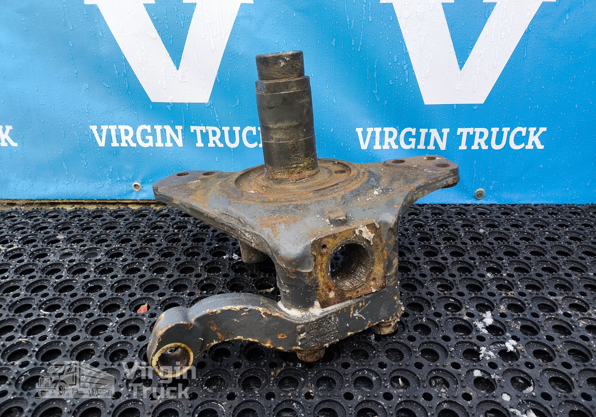 1794846 Кулак поворотный правый для Daf XF95