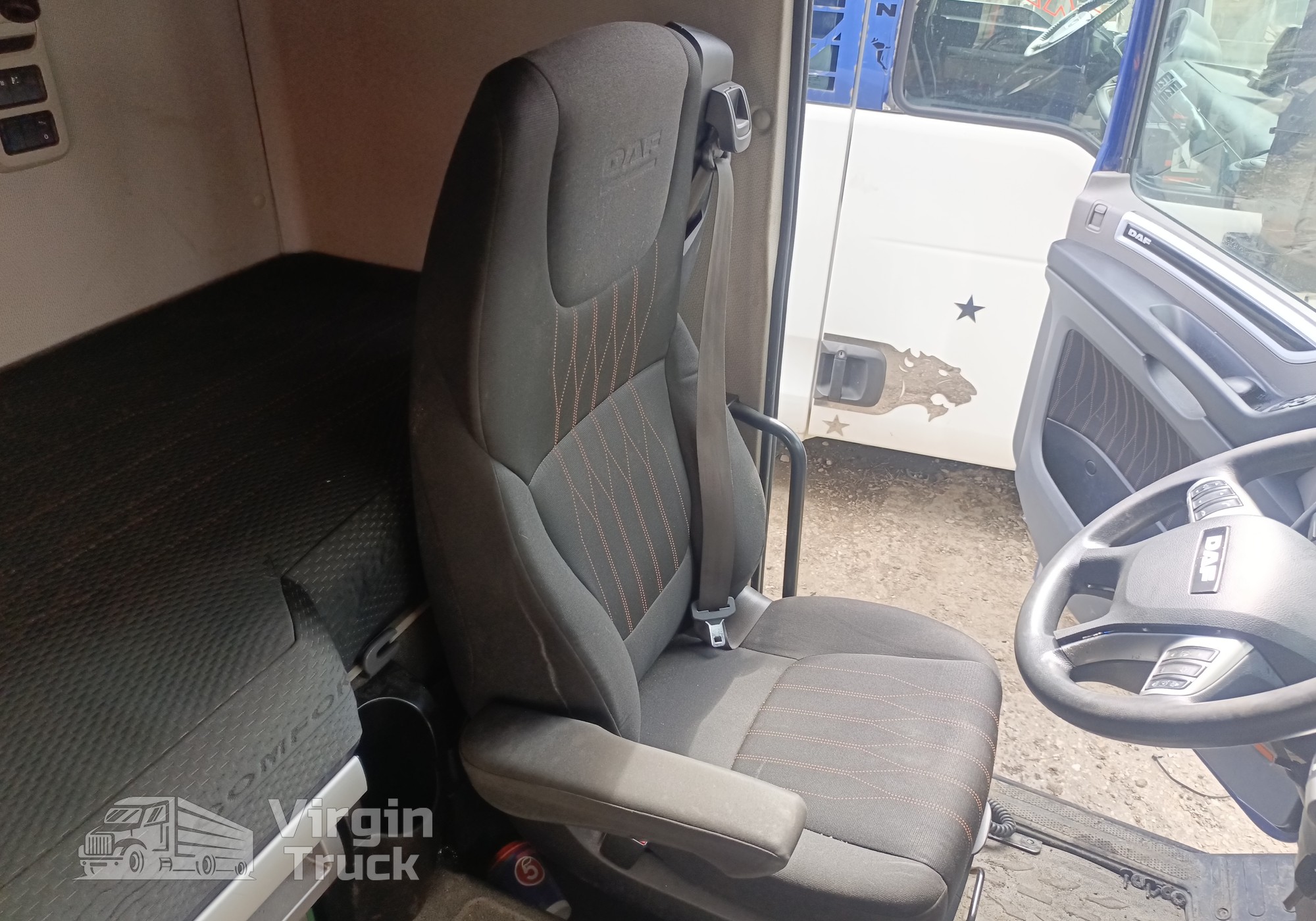2104600 Комплект сидений 2019г для Daf XF106