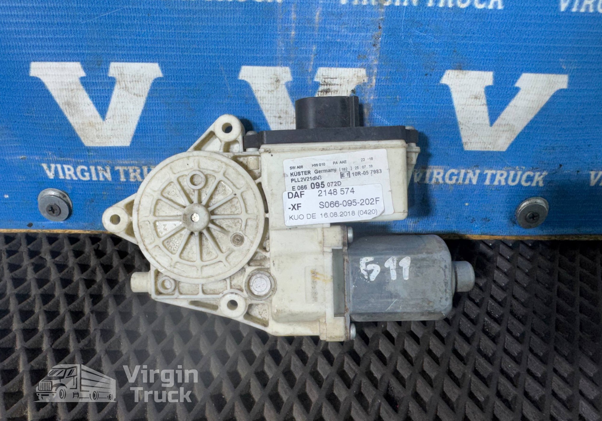 1779722 Моторчик стеклоподъемника правый для Daf XF105 (с 2005)