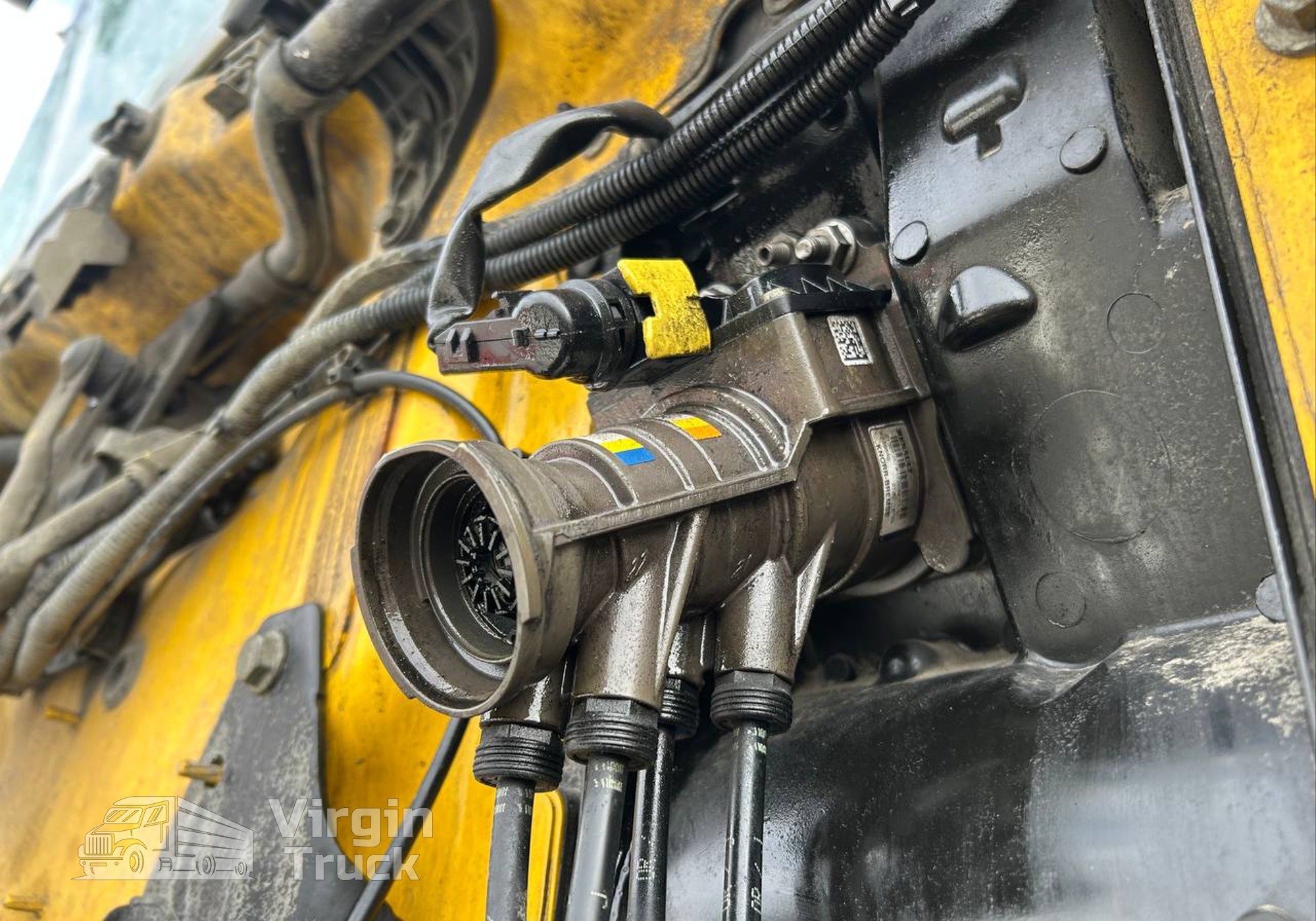 21327357 Кран тормозной для Volvo FM