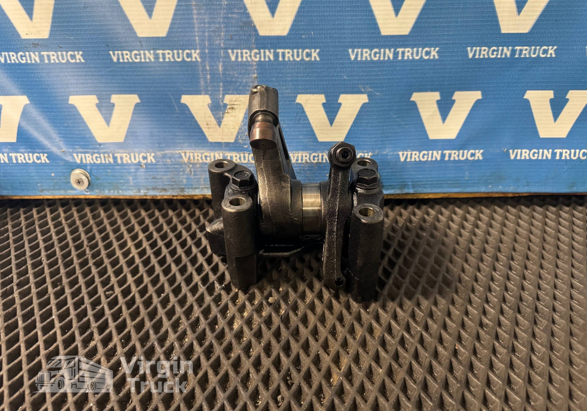 1858755 Вал рокеров 2019г. для Daf XF105 (с 2005)