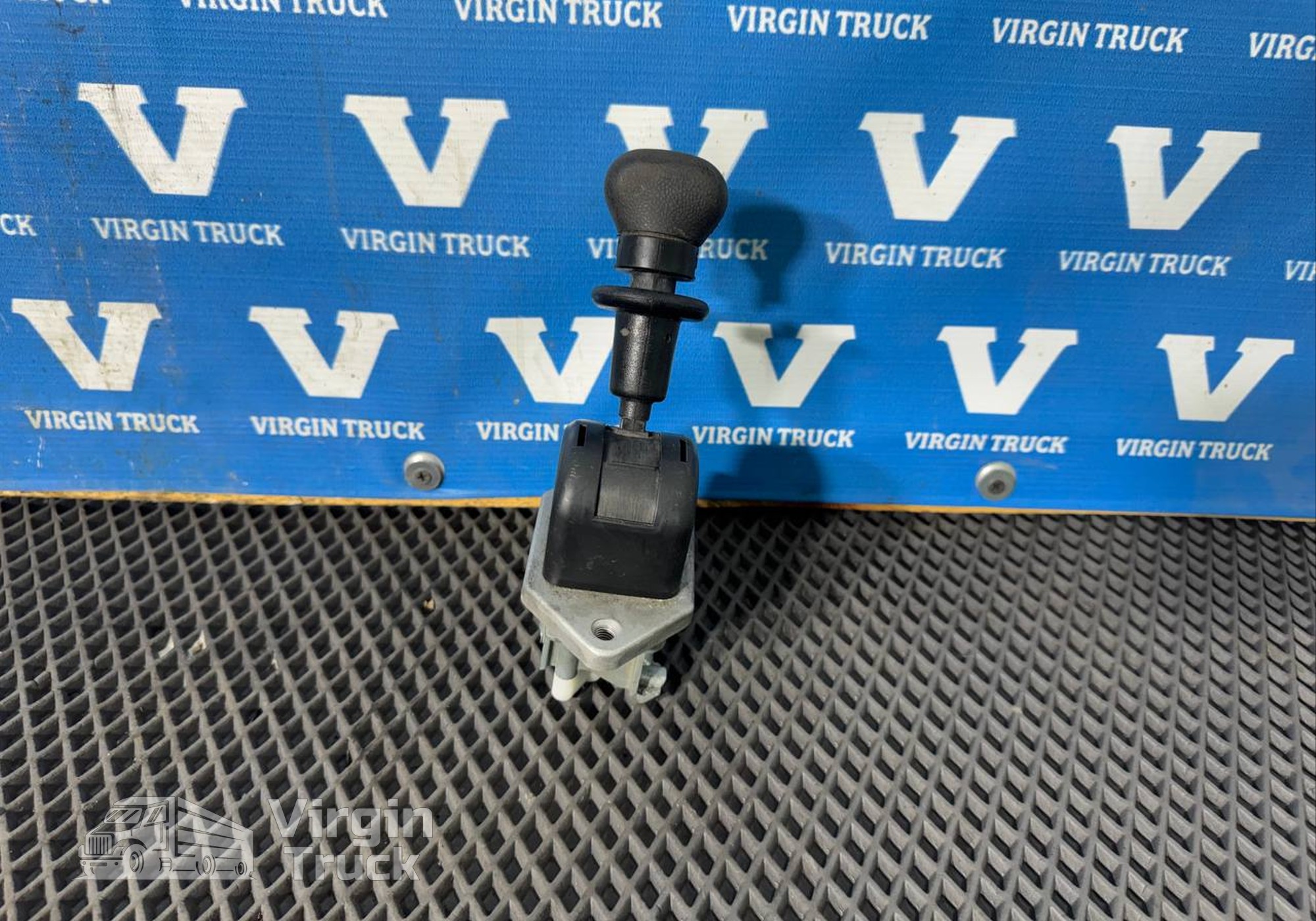 81523156156 Кран ручного тормоза для Man TGM III (с 2013)