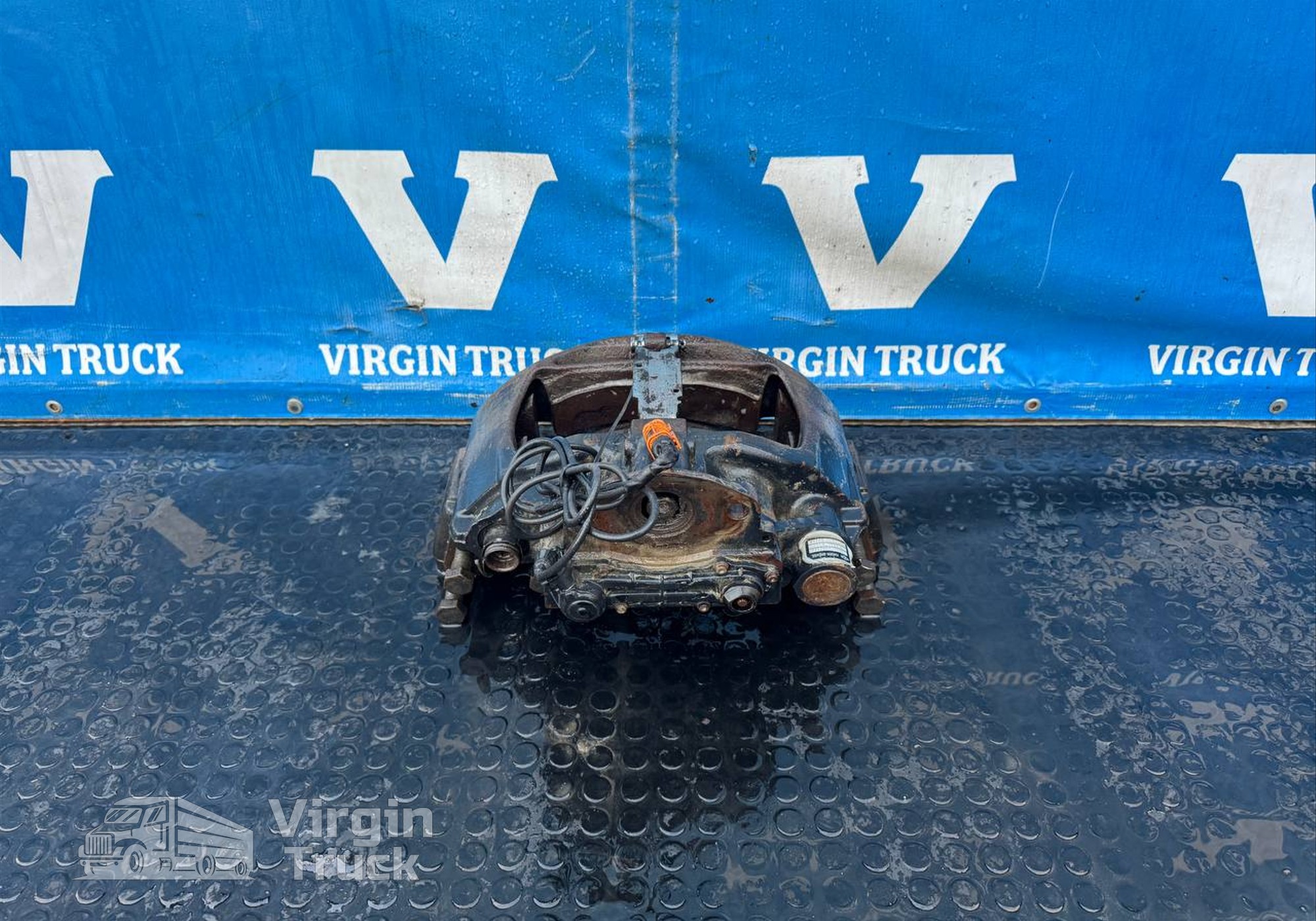 81508046595 Суппорт задний правый для Man TGS