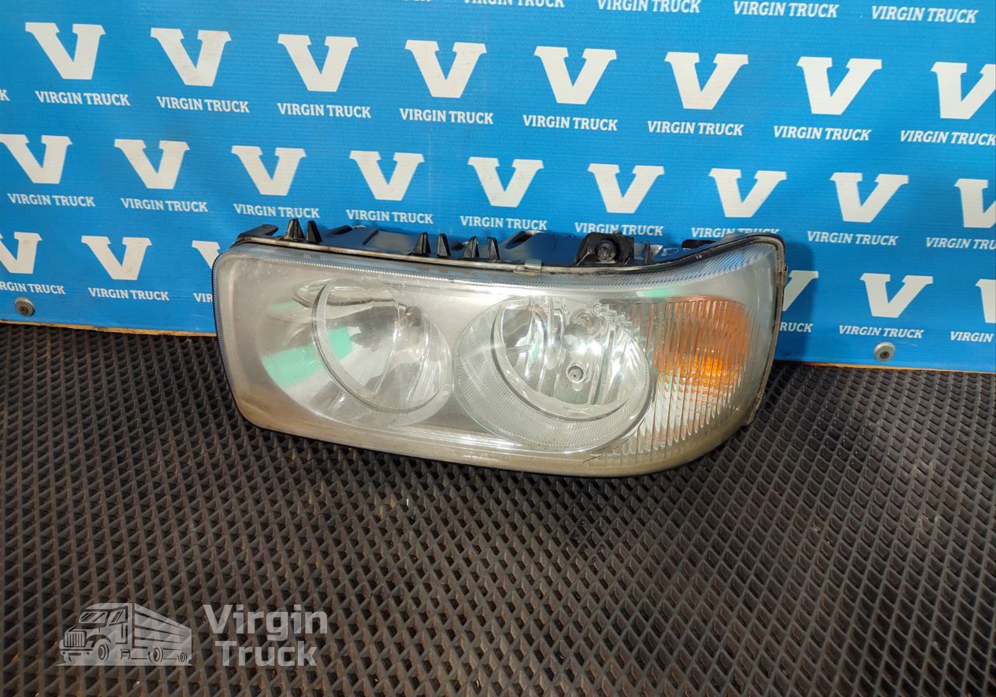 15426100 Фара левая для Daf